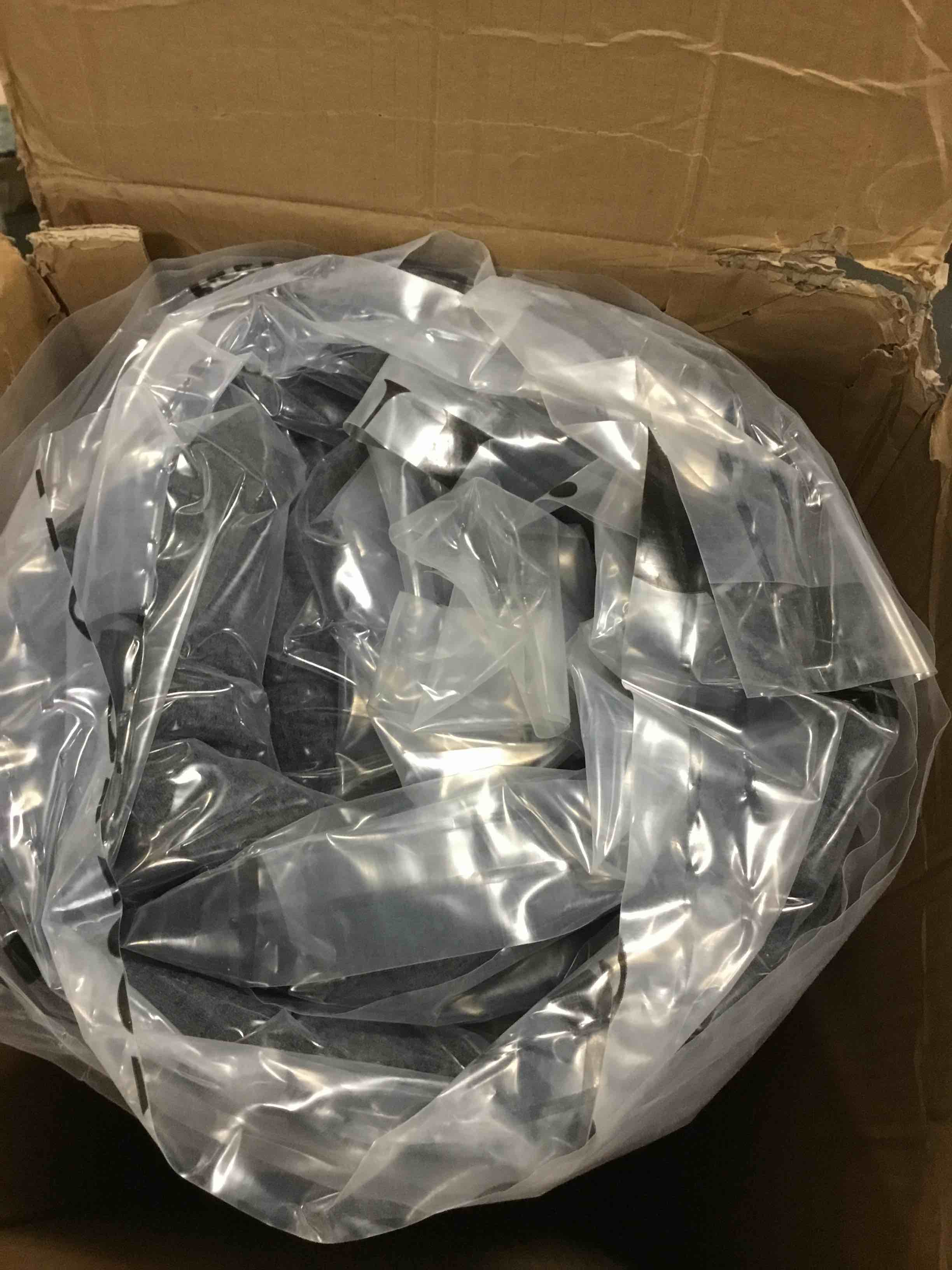 https://s3.amazonaws.com/lotting-images-prod/bidfta/PNK0499603_1730729323092.jpeg
