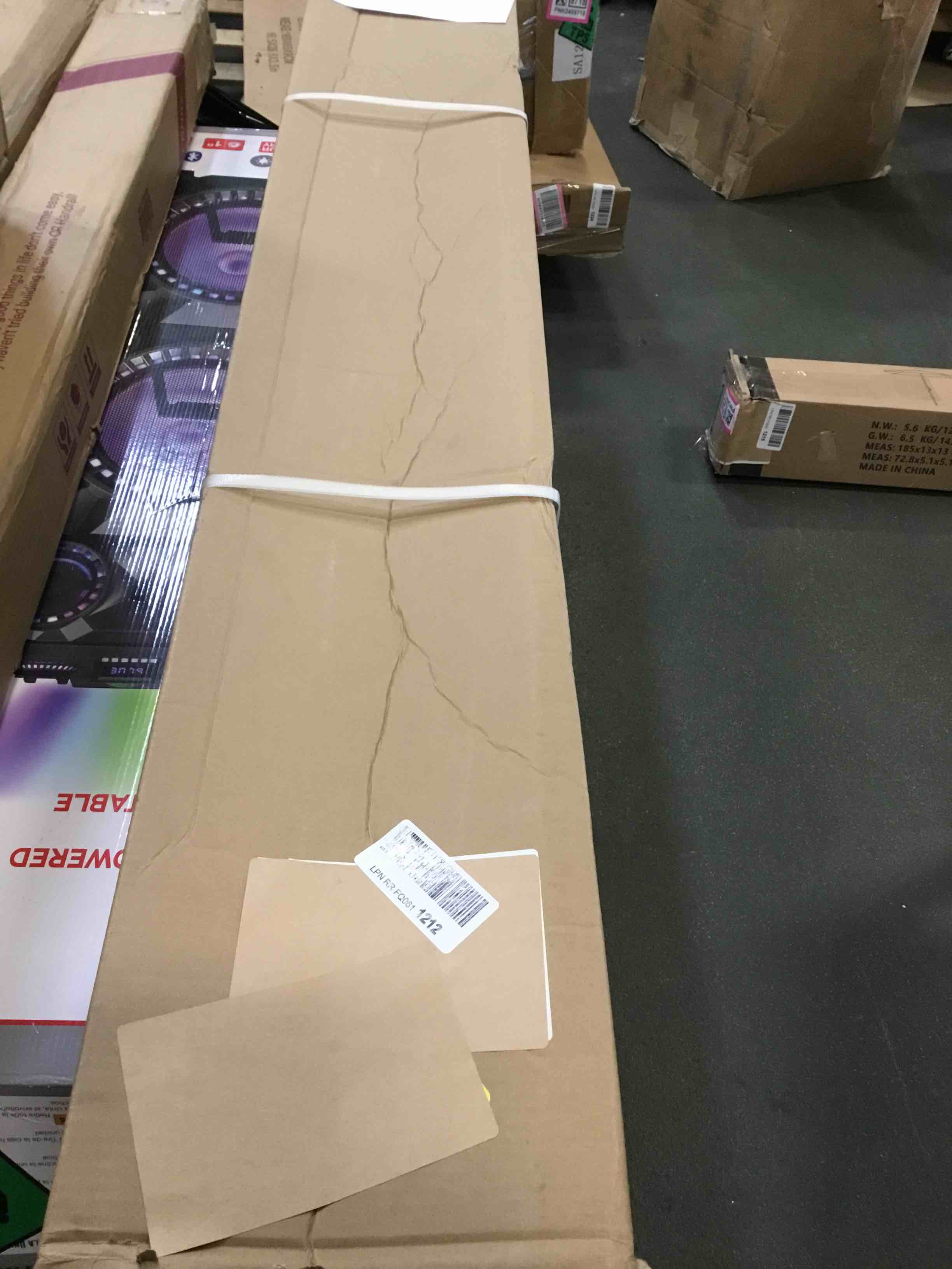 https://s3.amazonaws.com/lotting-images-prod/bidfta/PNK0499711_1730483860620.jpeg