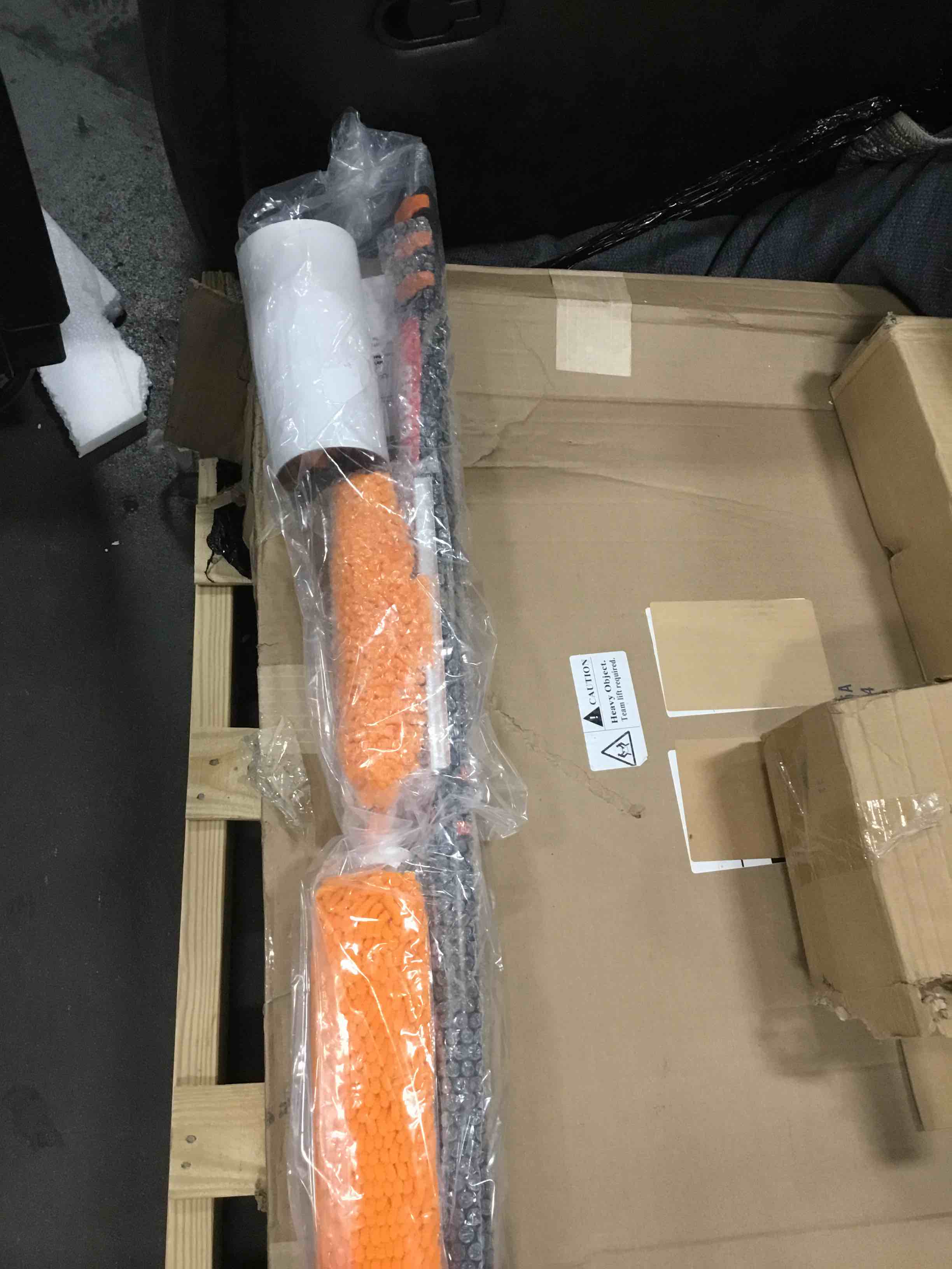 https://s3.amazonaws.com/lotting-images-prod/bidfta/PNK0499803_1730392966583.jpeg