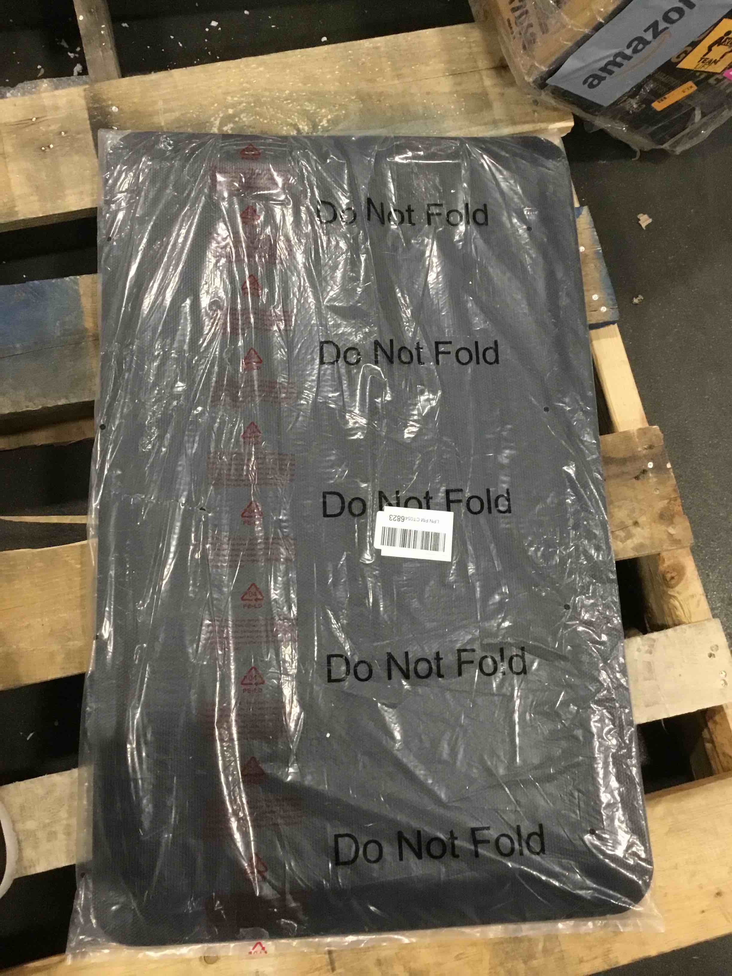 https://s3.amazonaws.com/lotting-images-prod/bidfta/PNK0499905_1730293520695.jpeg