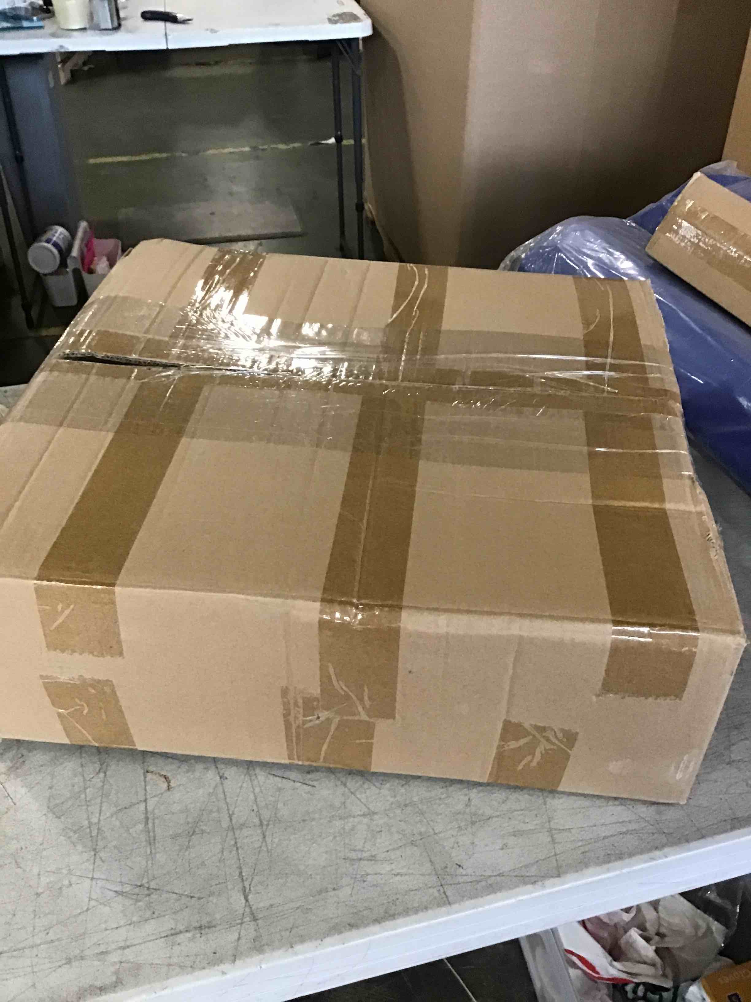https://s3.amazonaws.com/lotting-images-prod/bidfta/PNK0501354_1730814564492.jpeg