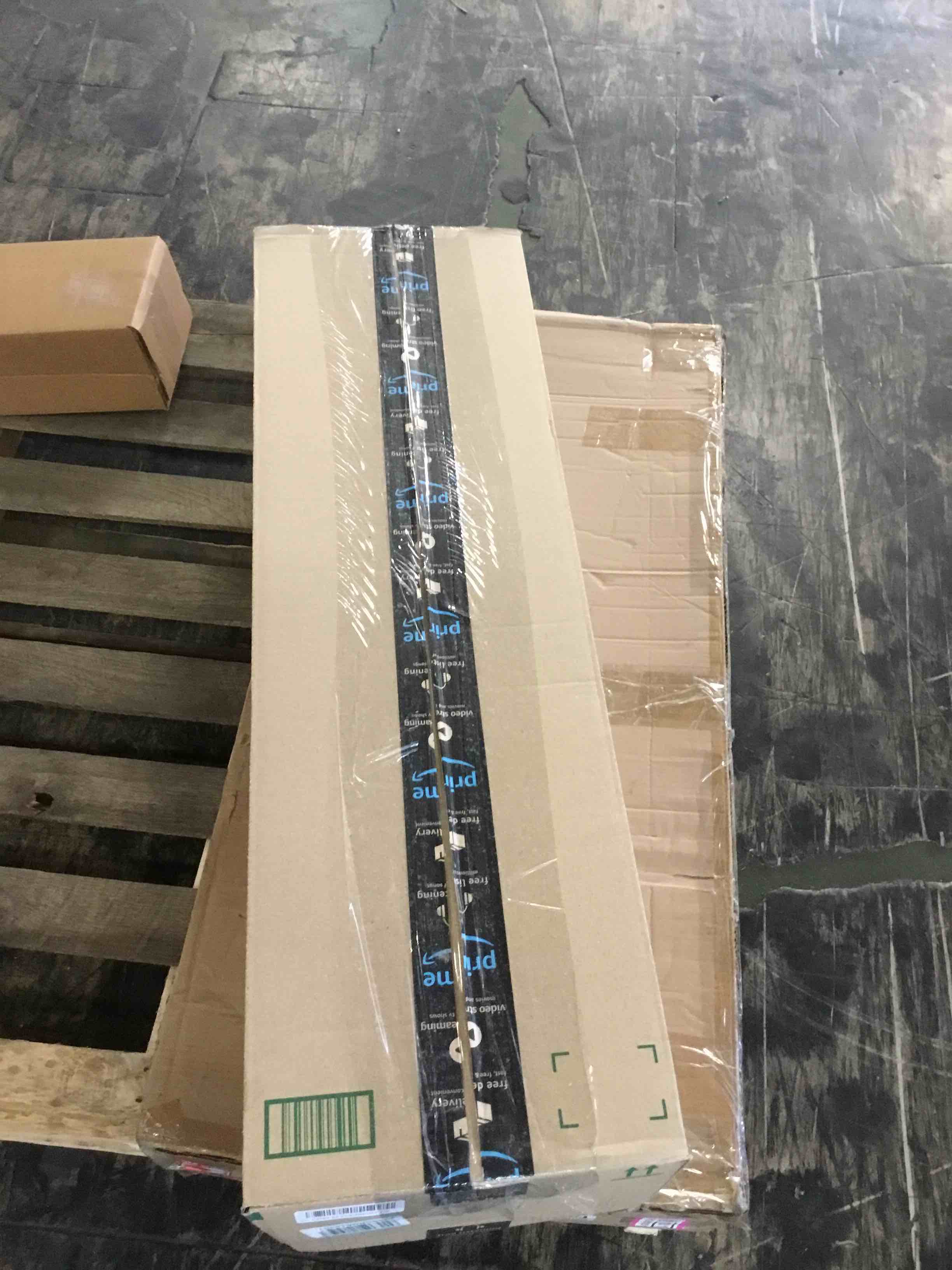 https://s3.amazonaws.com/lotting-images-prod/bidfta/PNK0501926_1730466197823.jpeg