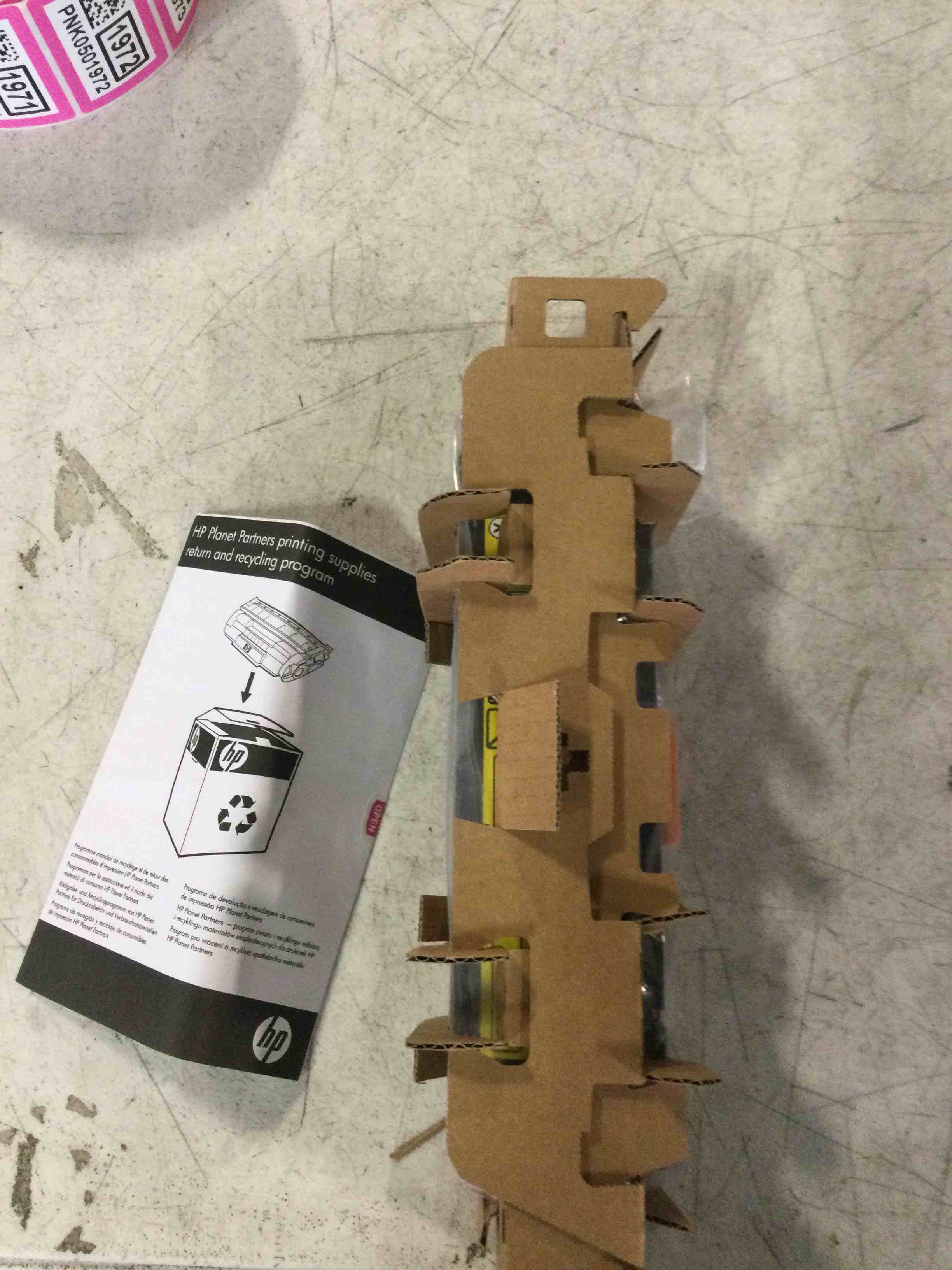 HP 305A (( Yellow Toner Cartridge )) | Works with HP LaserJet Pro 300 M351, HP LaserJet Pro 300 MFP M375, HP LaserJet Pro 400 M451, HP LaserJet Pro 400 MFP M475 Series | CE412A