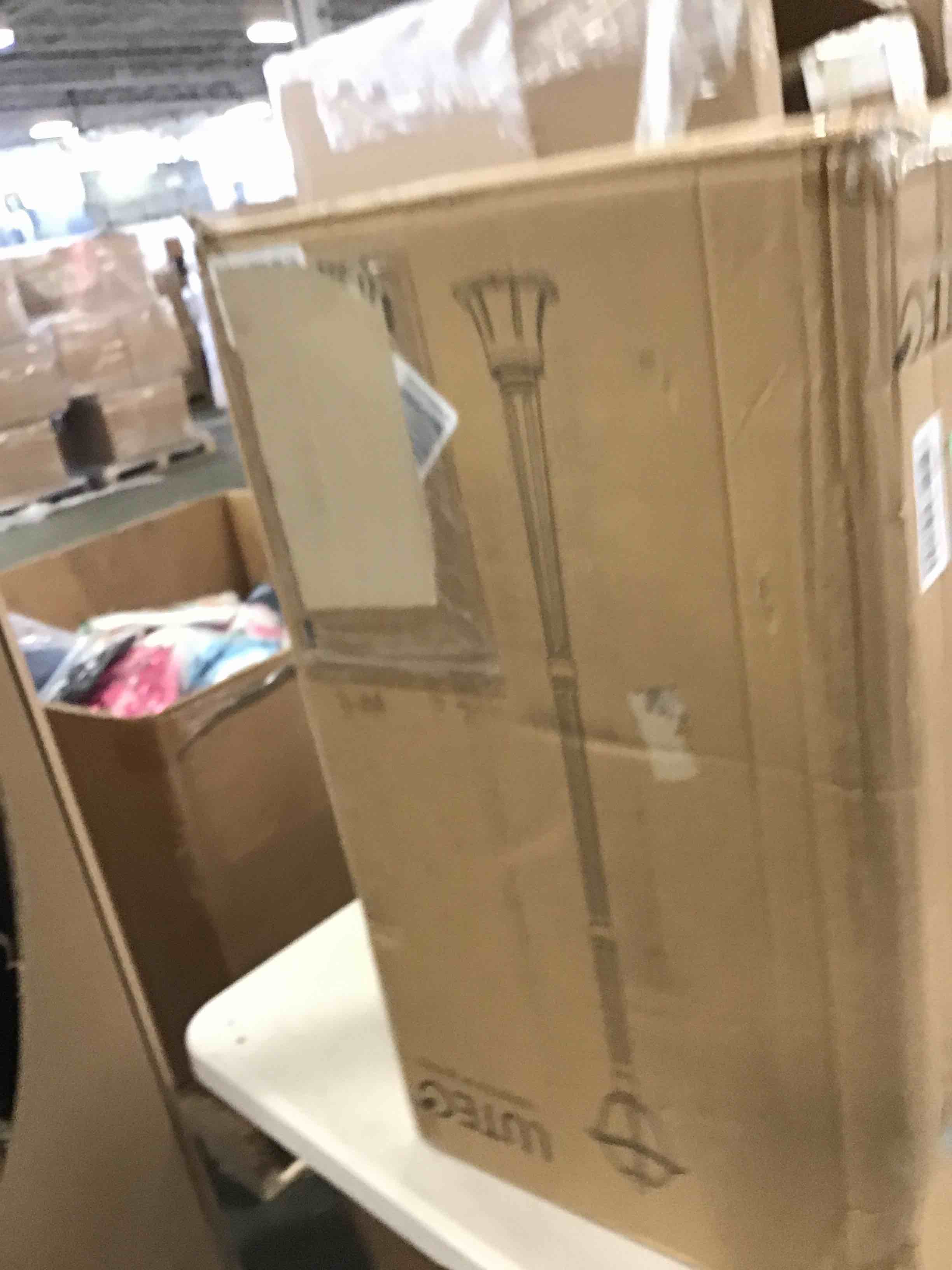 https://s3.amazonaws.com/lotting-images-prod/bidfta/PNK0502432_1730835436928.jpeg