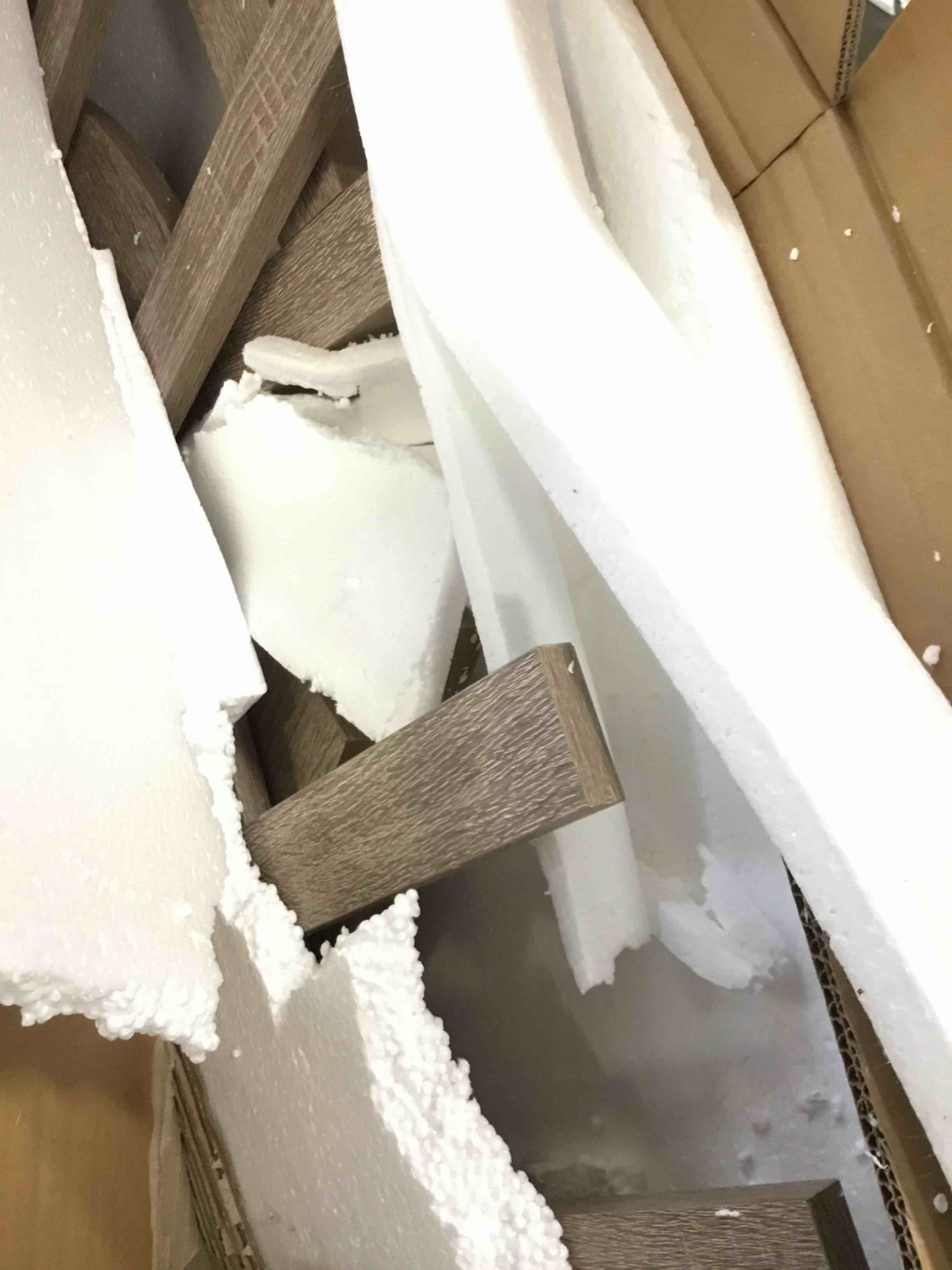 https://s3.amazonaws.com/lotting-images-prod/bidfta/PNK0505341_1747234393301.jpeg
