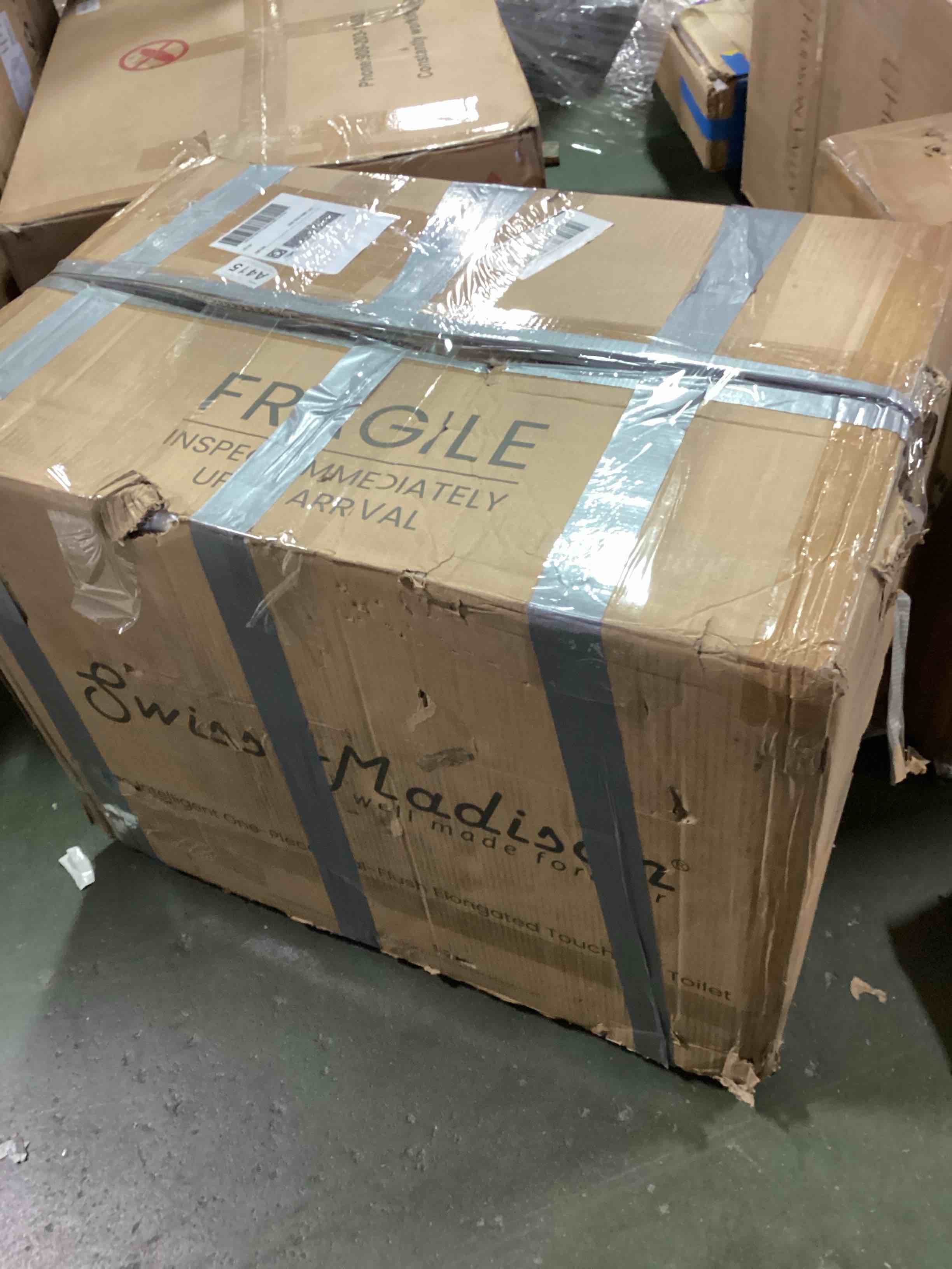 https://s3.amazonaws.com/lotting-images-prod/bidfta/PNK0505415_1731070125550.jpeg