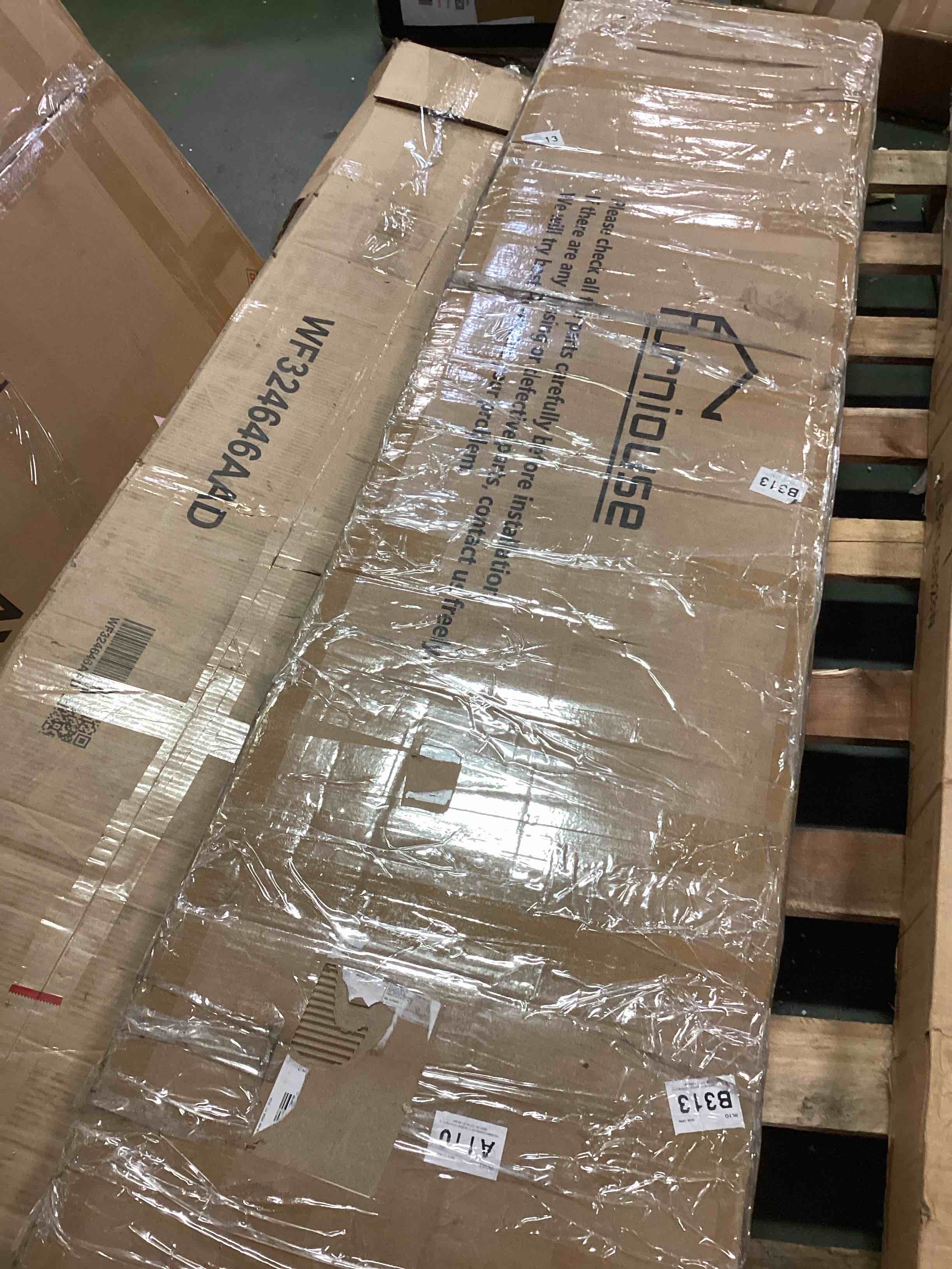 https://s3.amazonaws.com/lotting-images-prod/bidfta/PNK0505485_1730986383509.jpeg