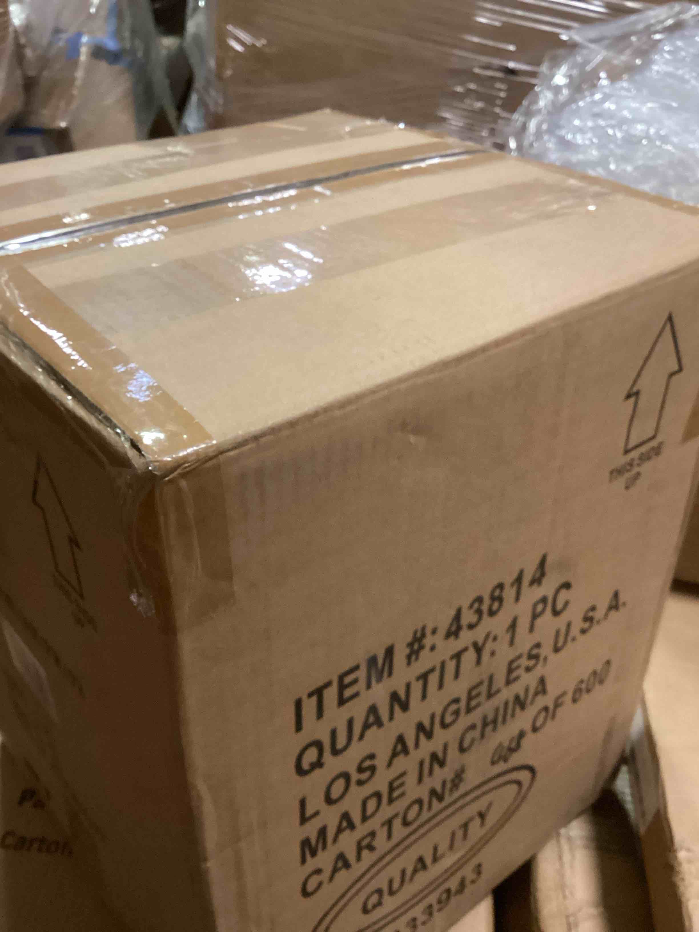 https://s3.amazonaws.com/lotting-images-prod/bidfta/PNK0505554_1730917276783.jpeg