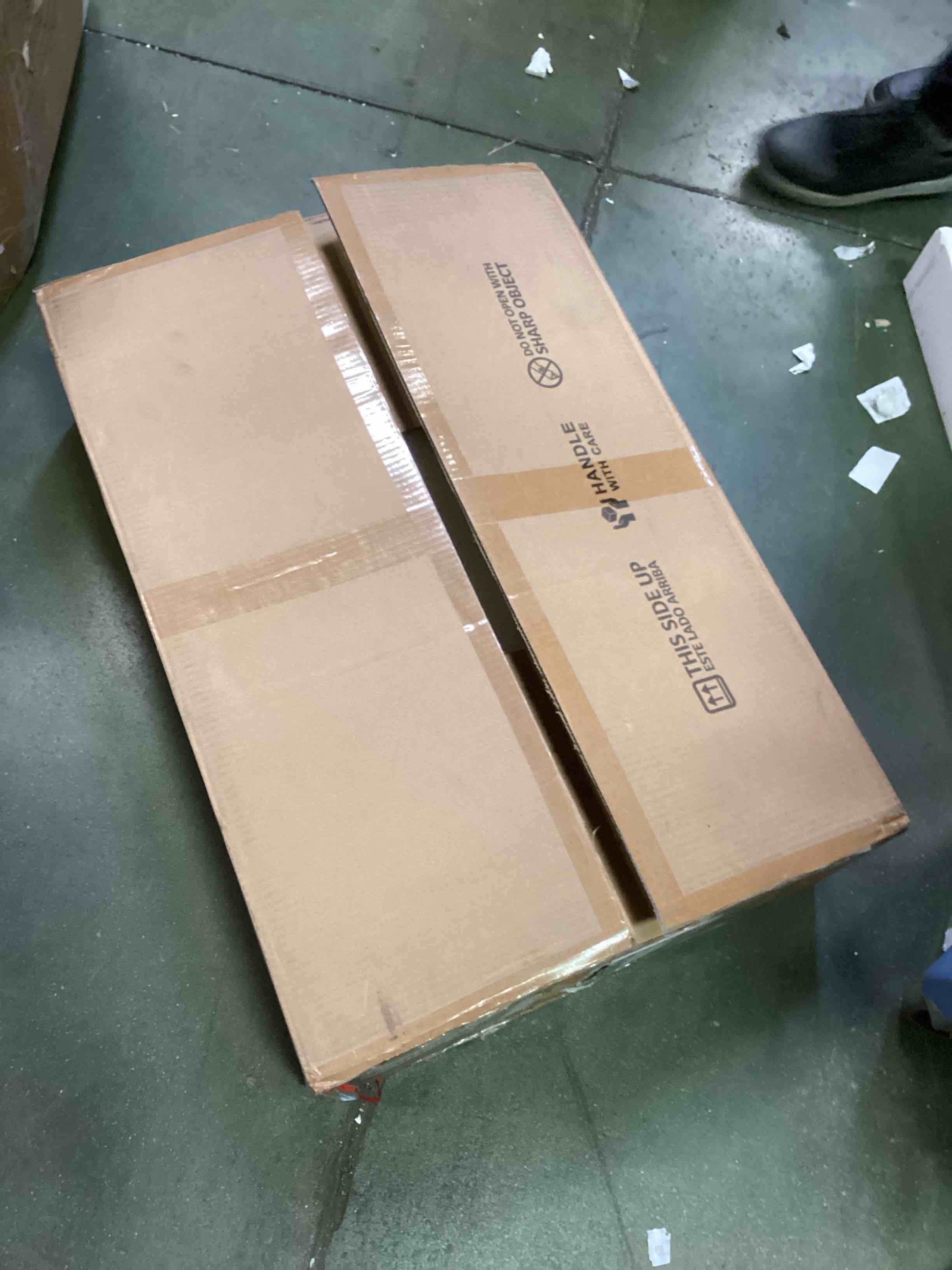 https://s3.amazonaws.com/lotting-images-prod/bidfta/PNK0505717_1730820975545.jpeg