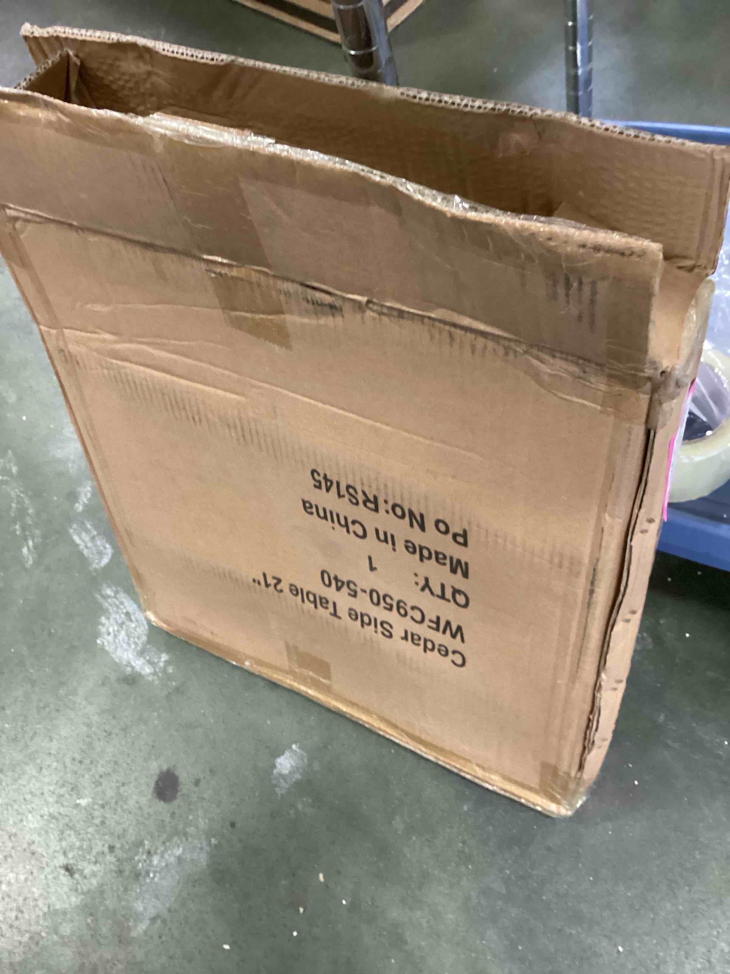https://s3.amazonaws.com/lotting-images-prod/bidfta/PNK0505795_1730749959075.jpeg