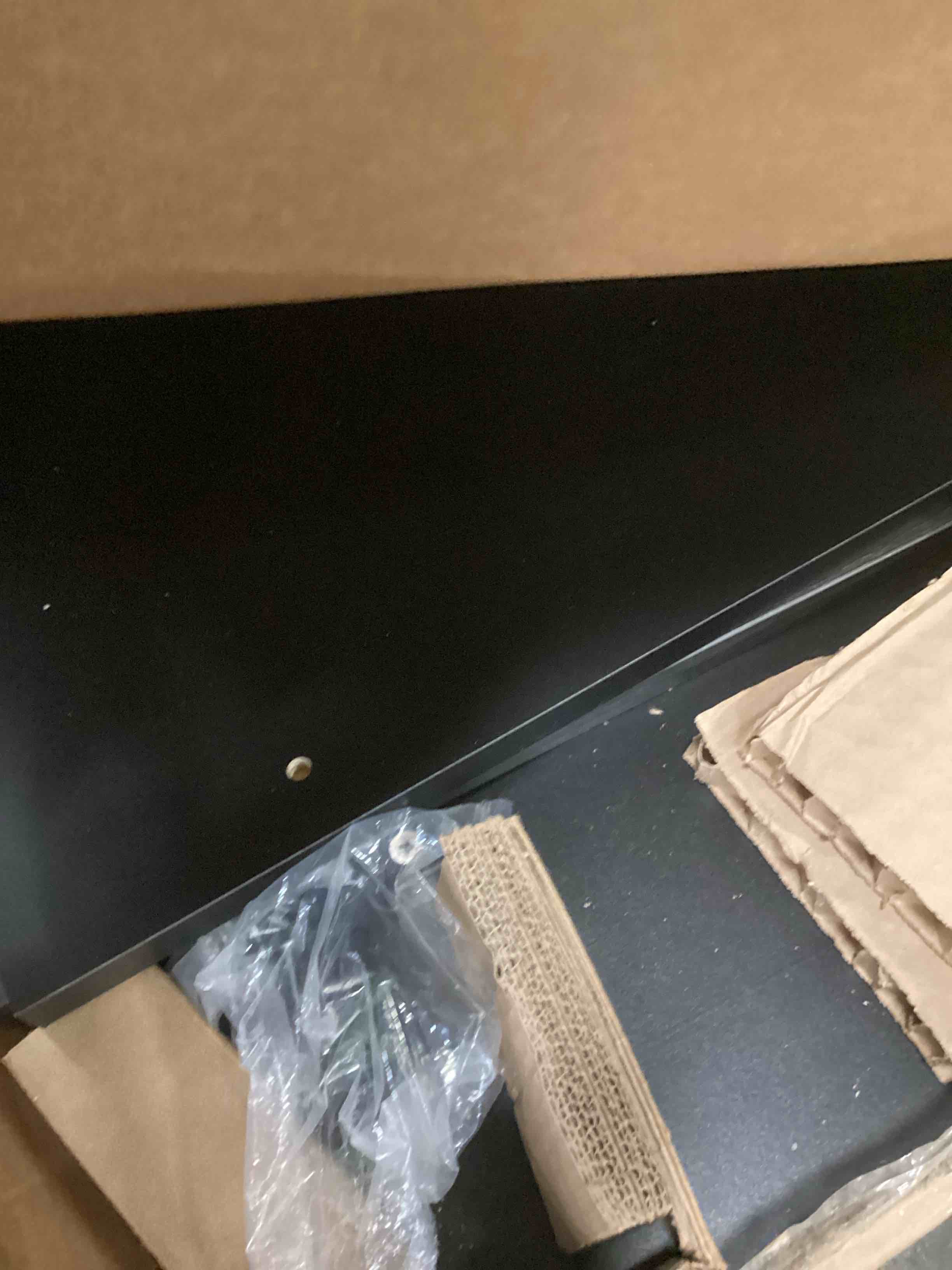 https://s3.amazonaws.com/lotting-images-prod/bidfta/PNK0505800_1730748763800.jpeg