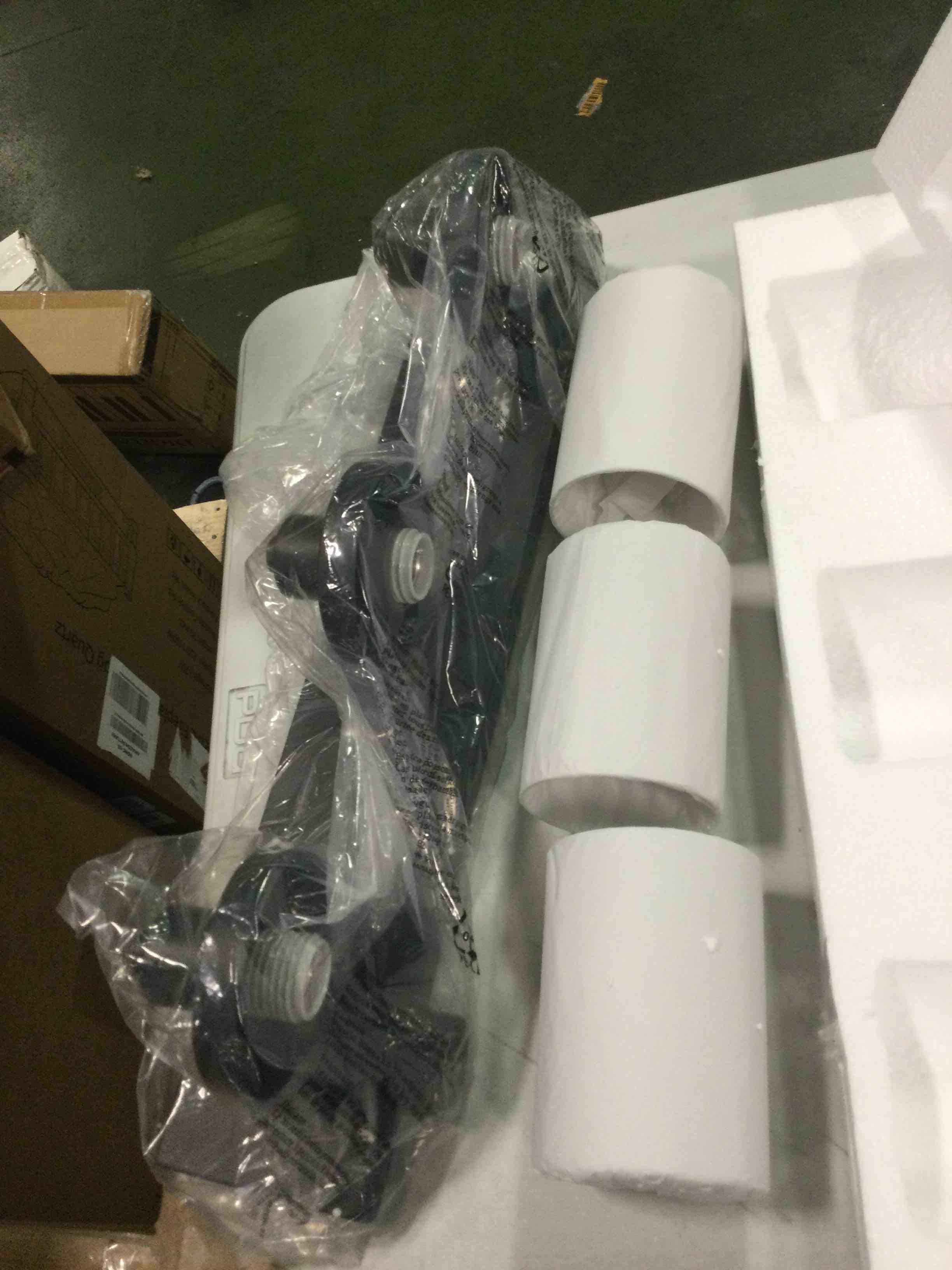 https://s3.amazonaws.com/lotting-images-prod/bidfta/PNK0506214_1732044652496.jpeg