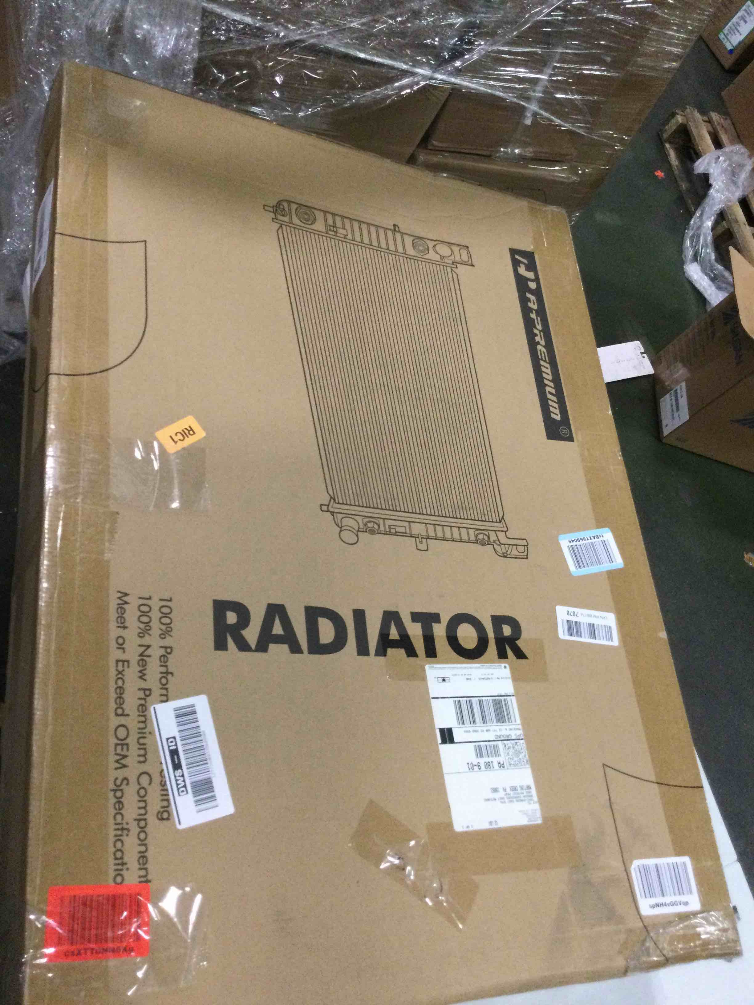 https://s3.amazonaws.com/lotting-images-prod/bidfta/PNK0506233_1732030916228.jpeg