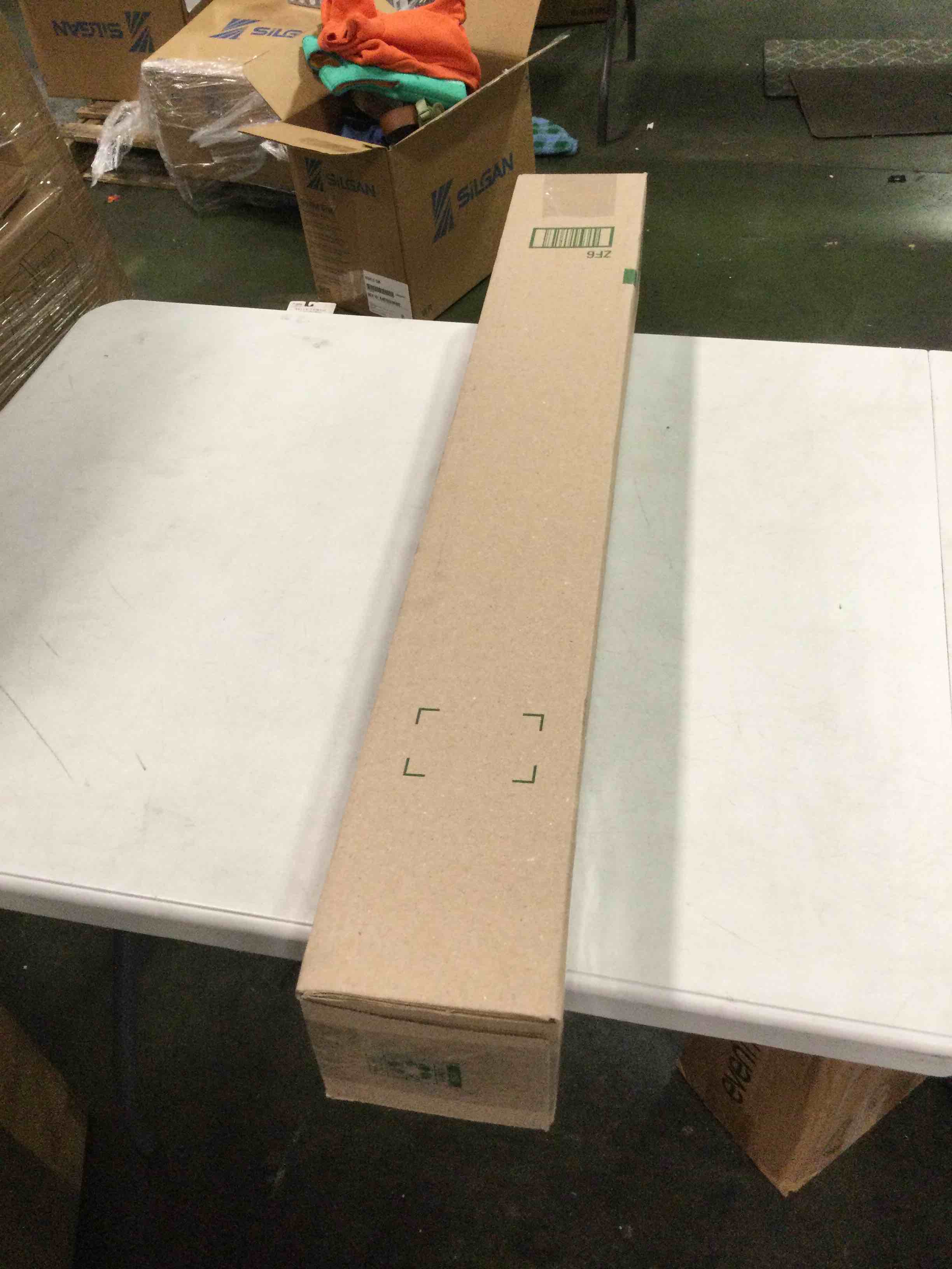 https://s3.amazonaws.com/lotting-images-prod/bidfta/PNK0506241_1732026857220.jpeg