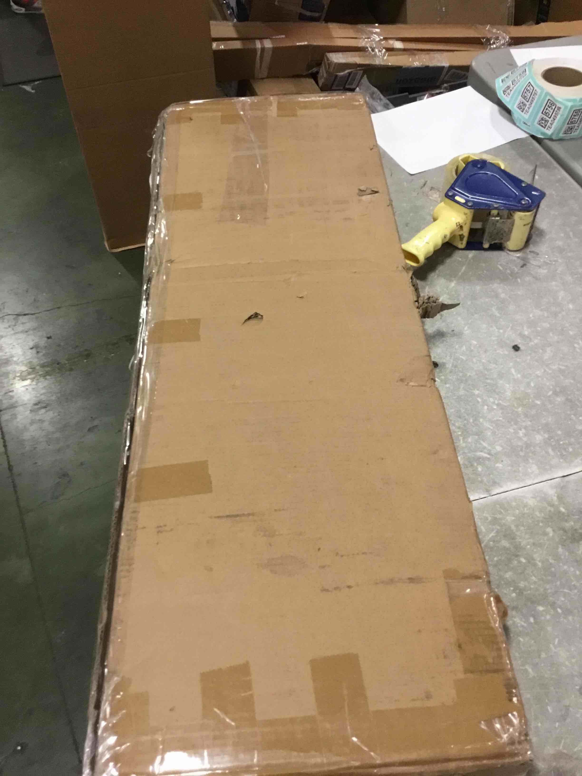 https://s3.amazonaws.com/lotting-images-prod/bidfta/PNK0507311_1730924559582.jpeg