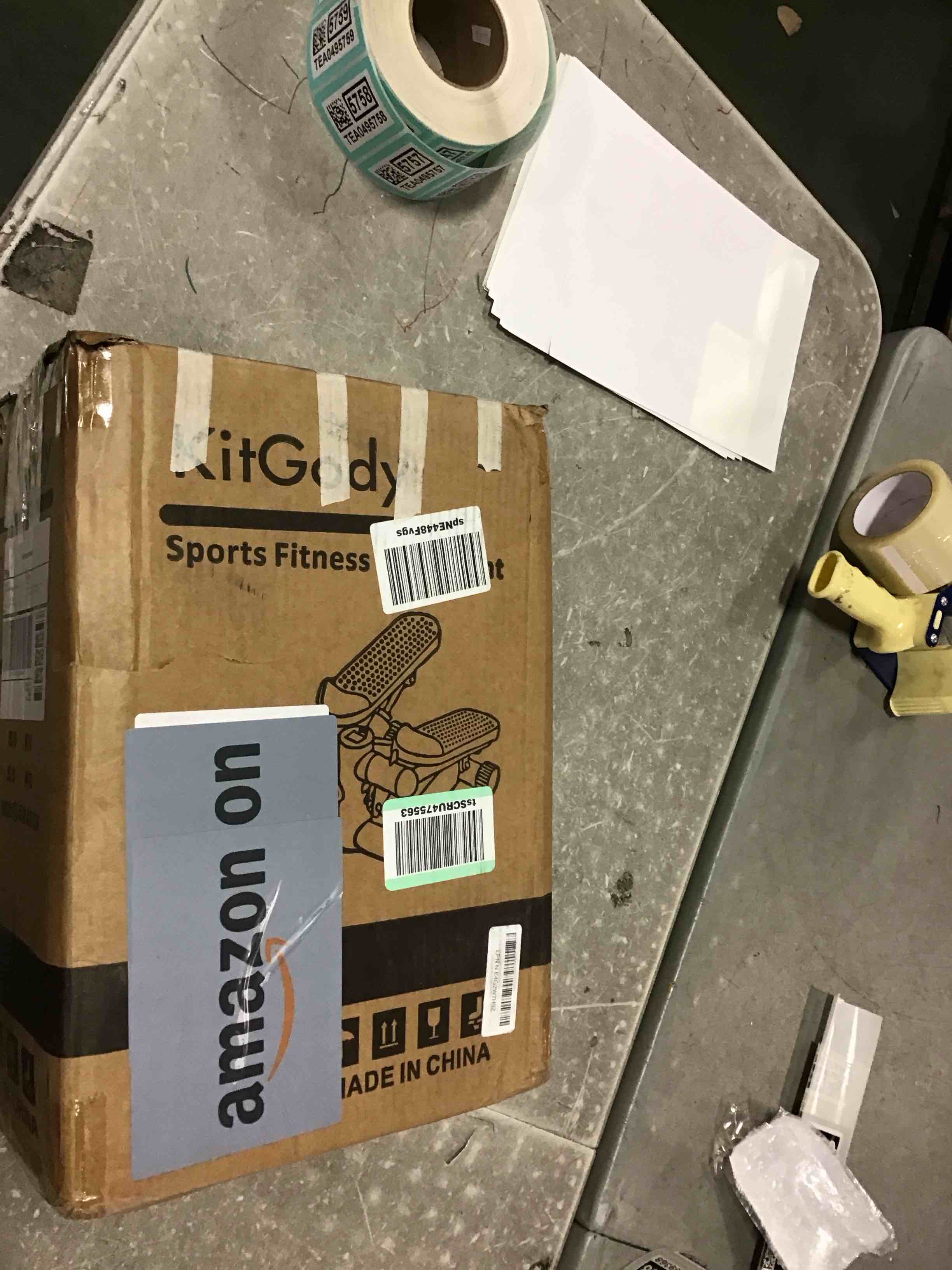 https://s3.amazonaws.com/lotting-images-prod/bidfta/PNK0507384_1730895349845.jpeg