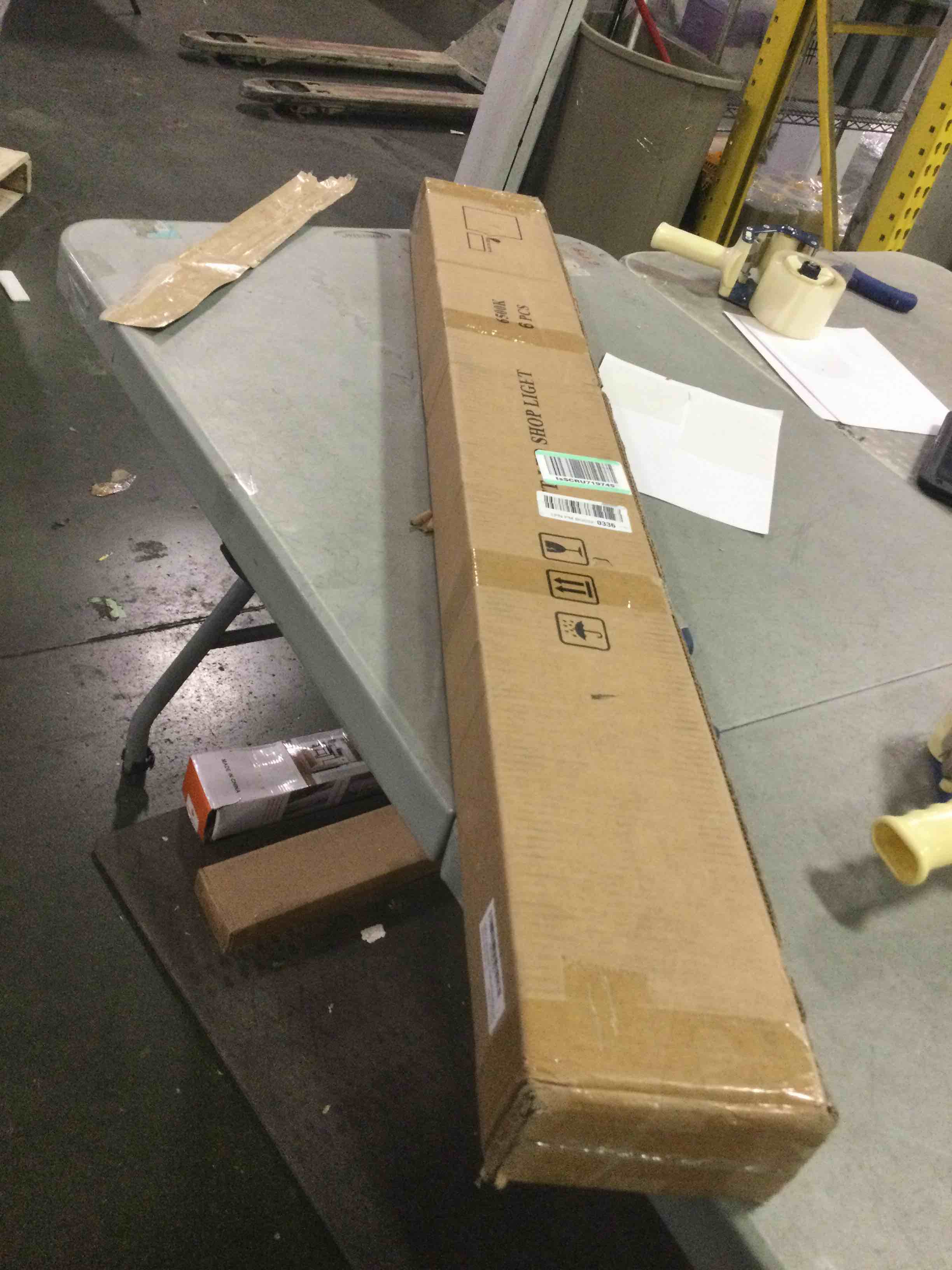 https://s3.amazonaws.com/lotting-images-prod/bidfta/PNK0507677_1729625951714.jpeg