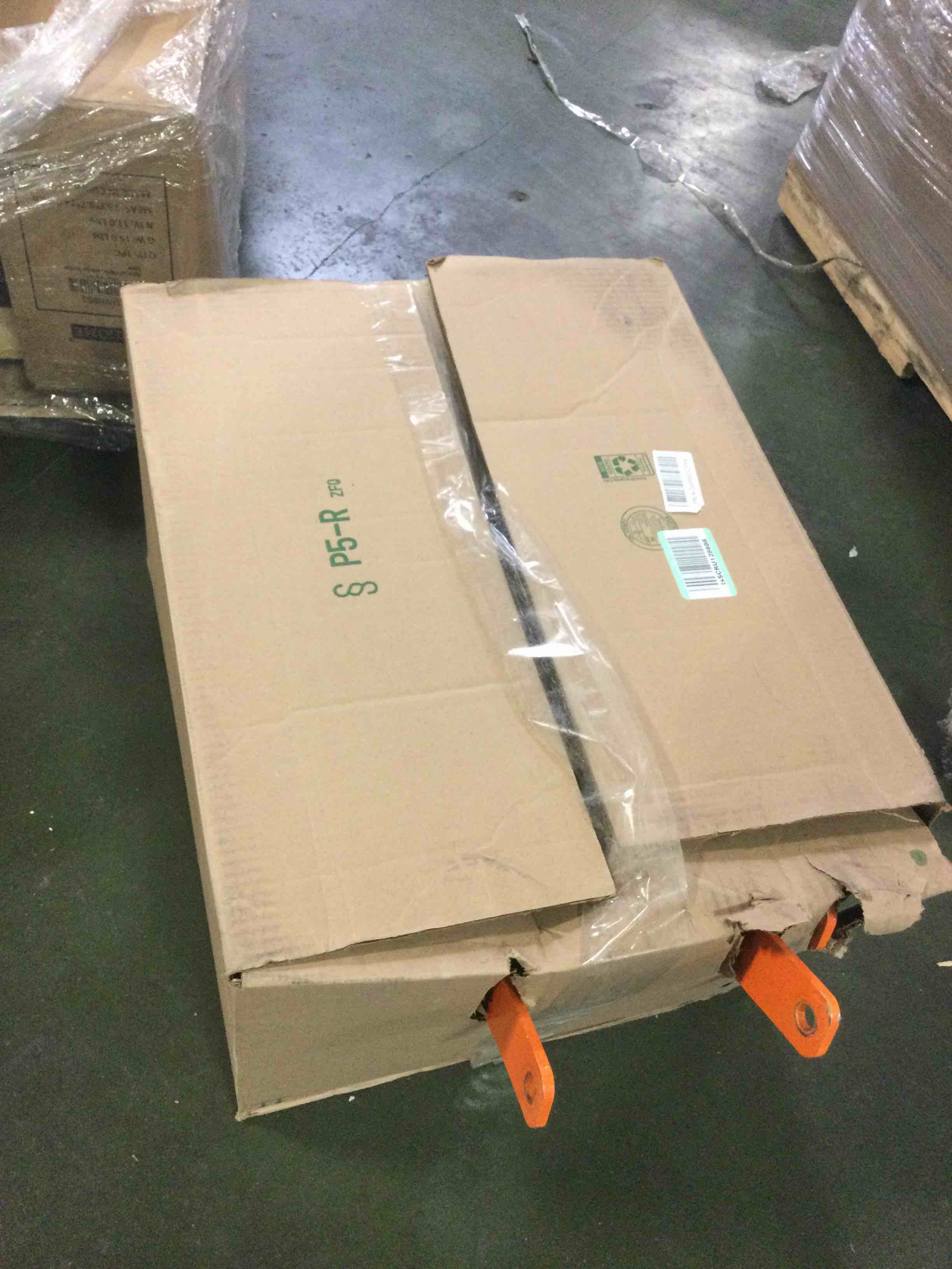 https://s3.amazonaws.com/lotting-images-prod/bidfta/PNK0507700_1729622957904.jpeg