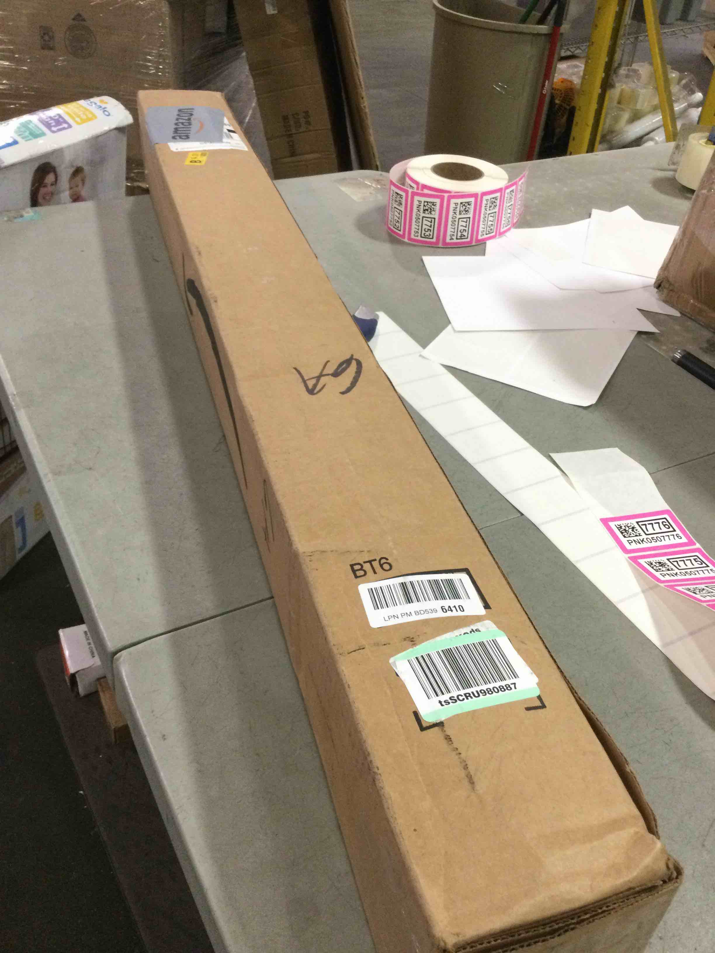 https://s3.amazonaws.com/lotting-images-prod/bidfta/PNK0507776_1729606956112.jpeg