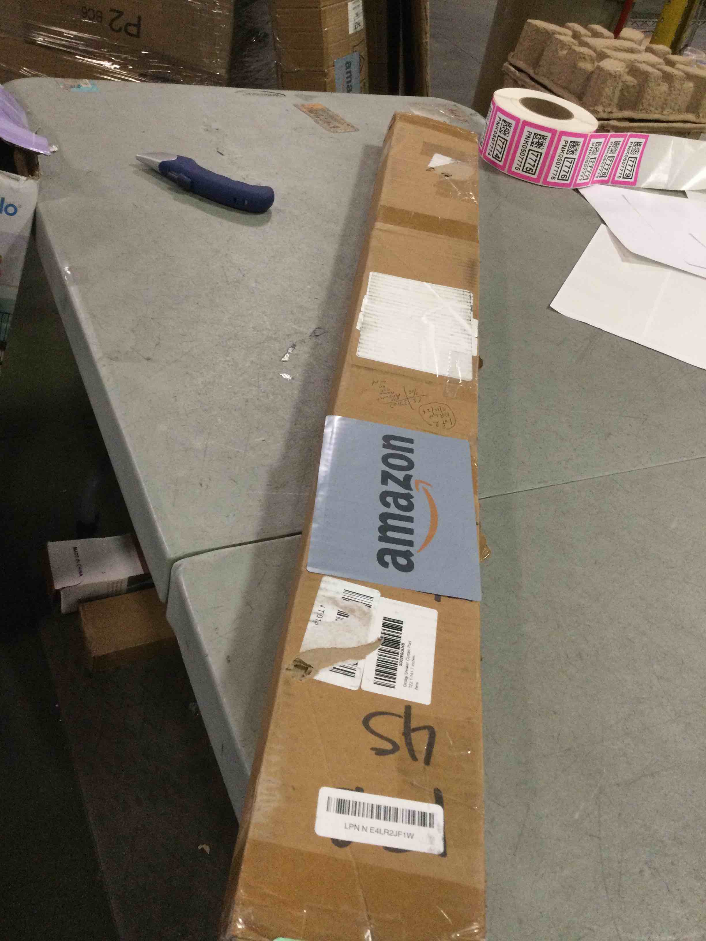 https://s3.amazonaws.com/lotting-images-prod/bidfta/PNK0507790_1729604995972.jpeg