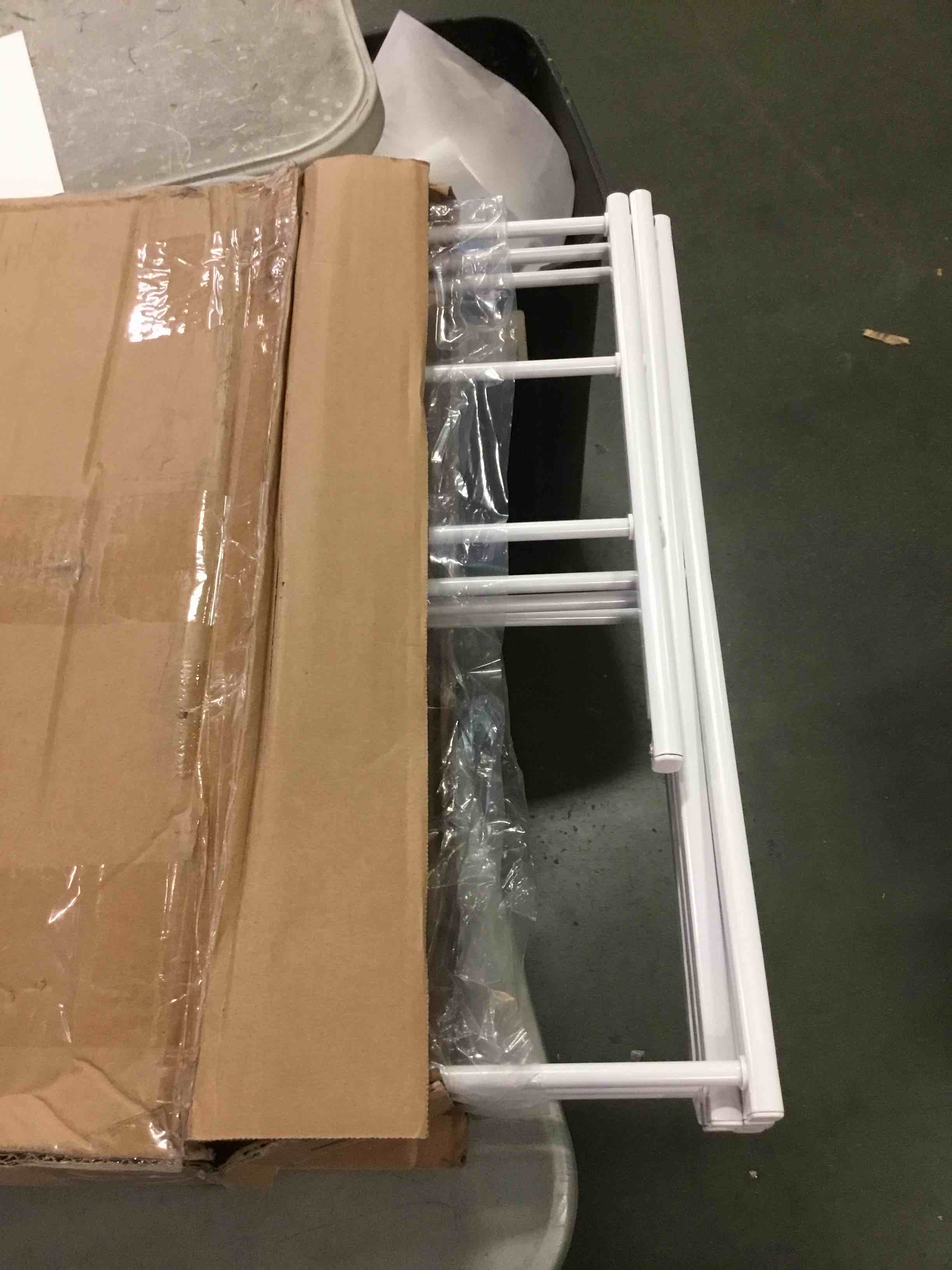 https://s3.amazonaws.com/lotting-images-prod/bidfta/PNK0507906_1729524638681.jpeg