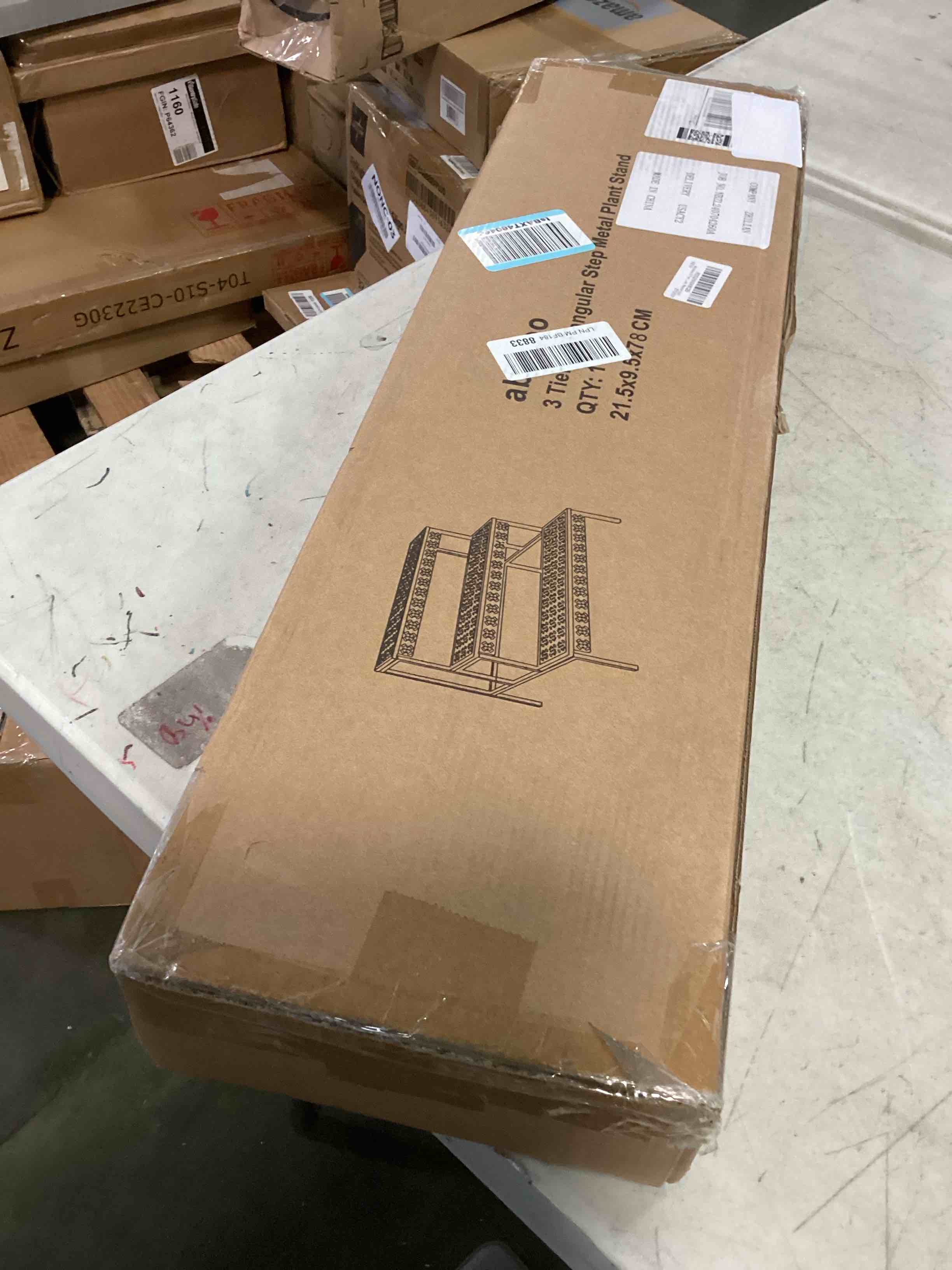 https://s3.amazonaws.com/lotting-images-prod/bidfta/PNK0508927_1730393967869.jpeg