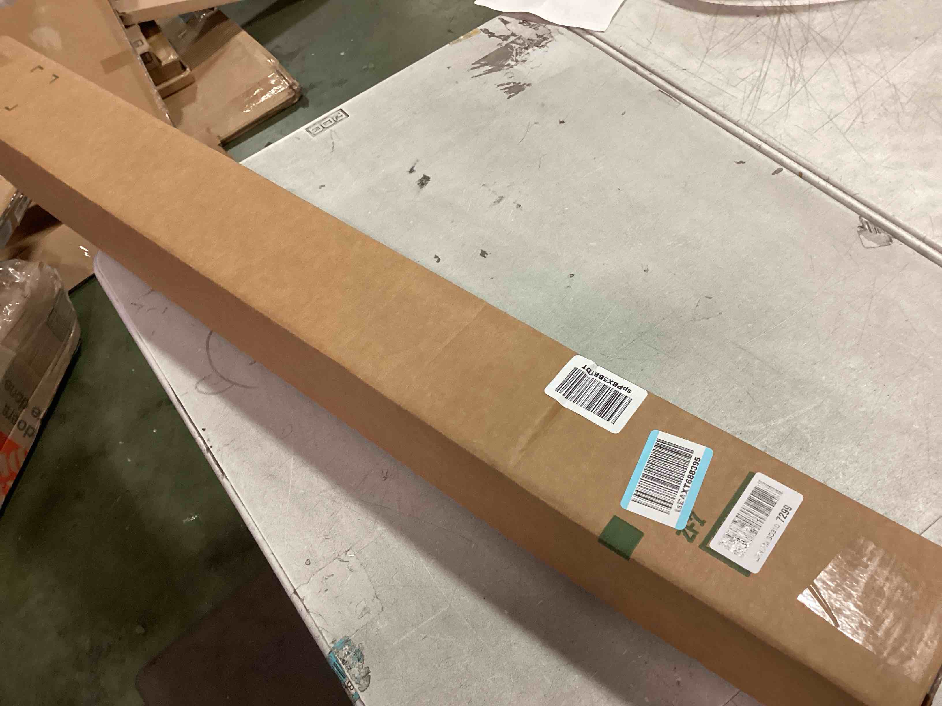 https://s3.amazonaws.com/lotting-images-prod/bidfta/PNK0509506_1729799233407.jpeg