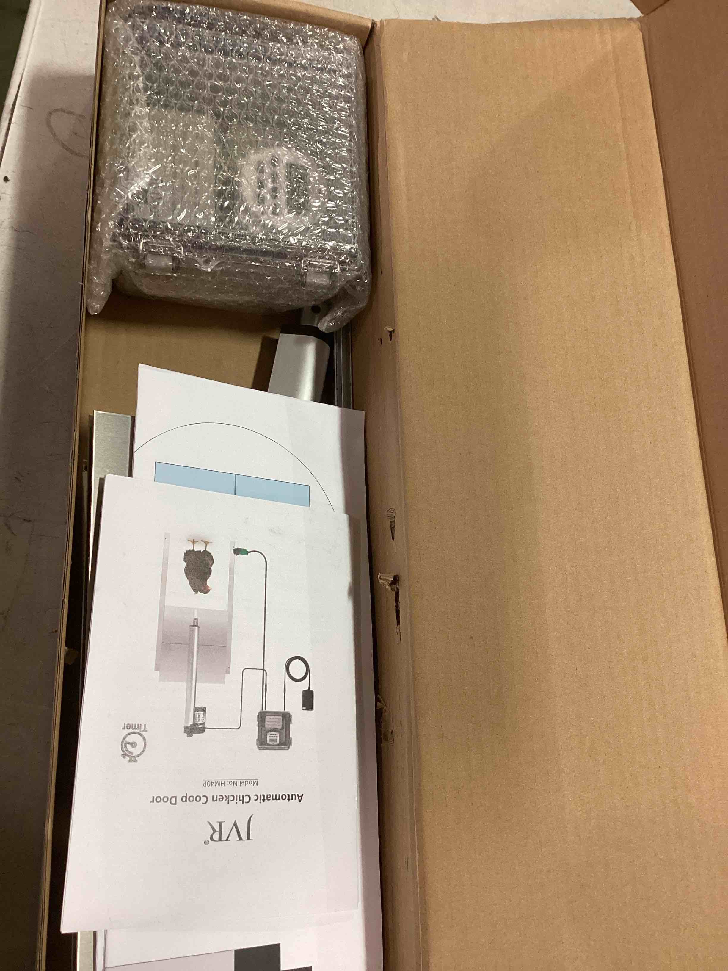 https://s3.amazonaws.com/lotting-images-prod/bidfta/PNK0509590_1729780161185.jpeg