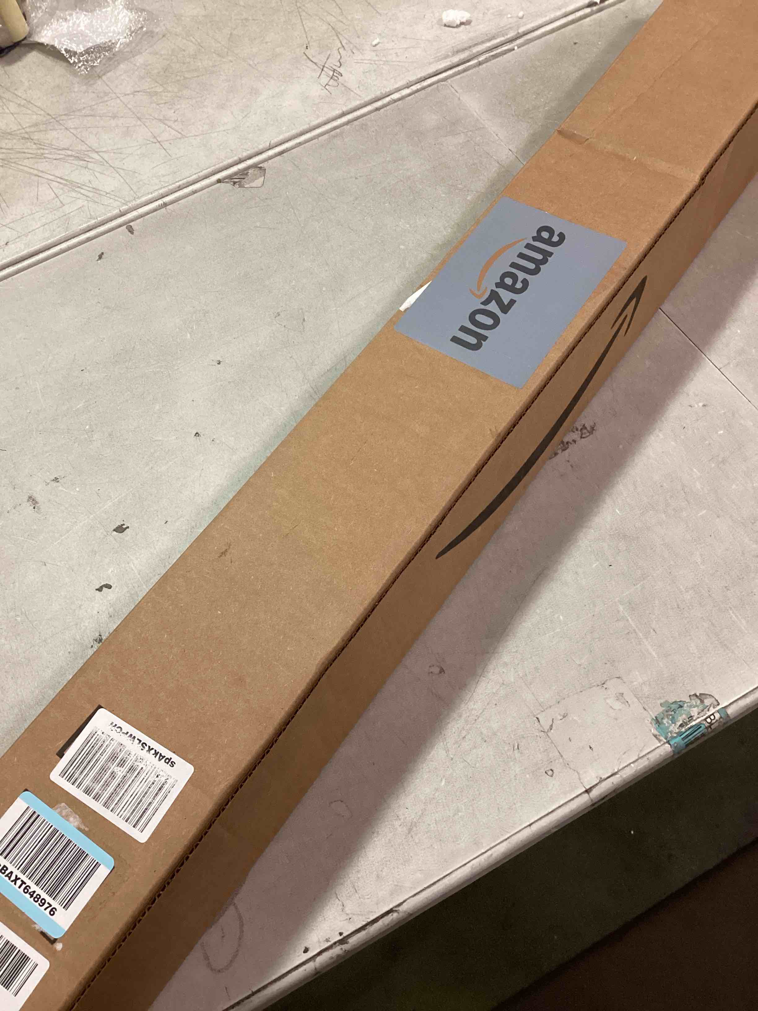 https://s3.amazonaws.com/lotting-images-prod/bidfta/PNK0509643_1729768303066.jpeg