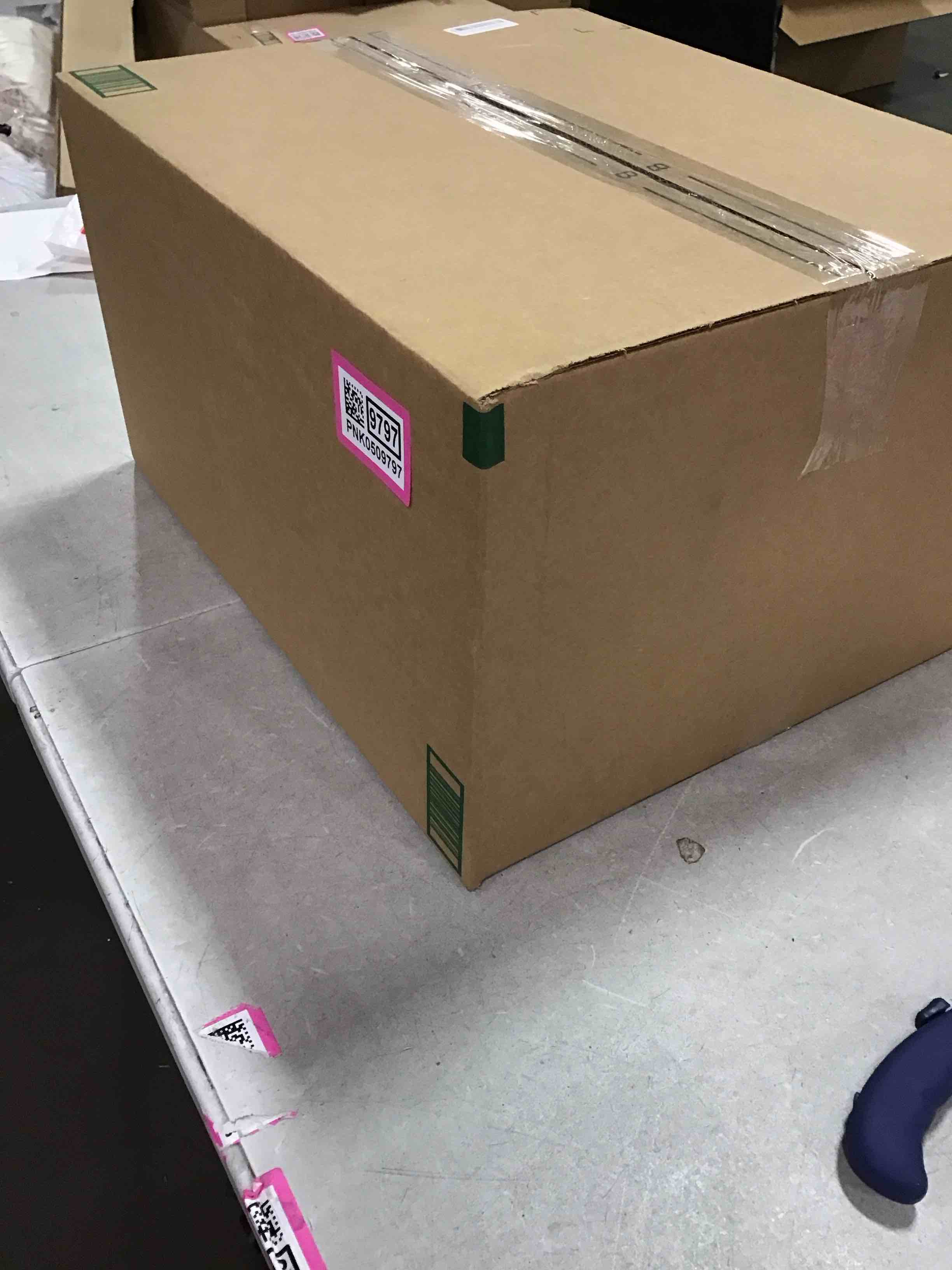 https://s3.amazonaws.com/lotting-images-prod/bidfta/PNK0509797_1729627148851.jpeg
