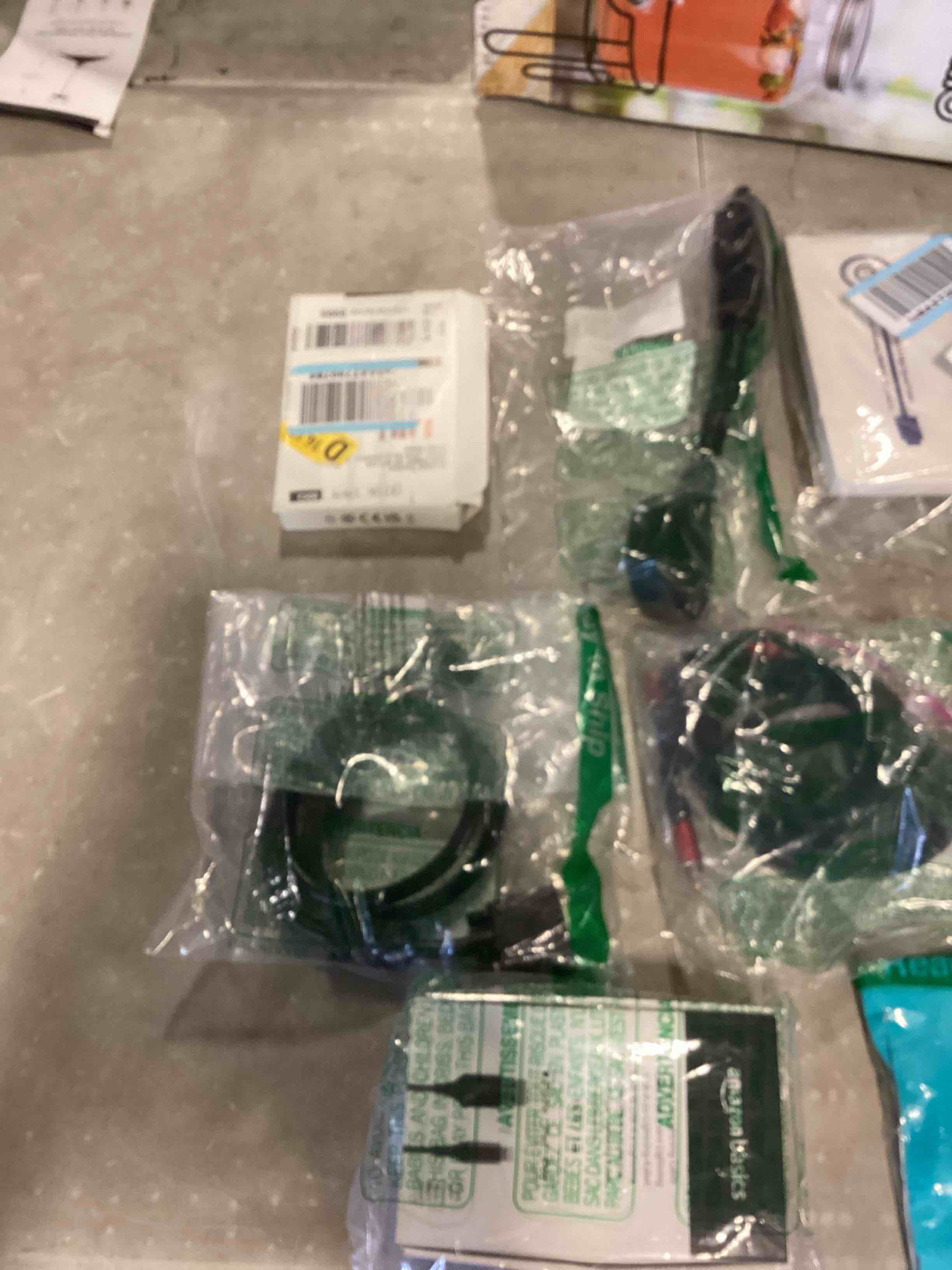 https://s3.amazonaws.com/lotting-images-prod/bidfta/PNK0511624_1729696442790.jpeg