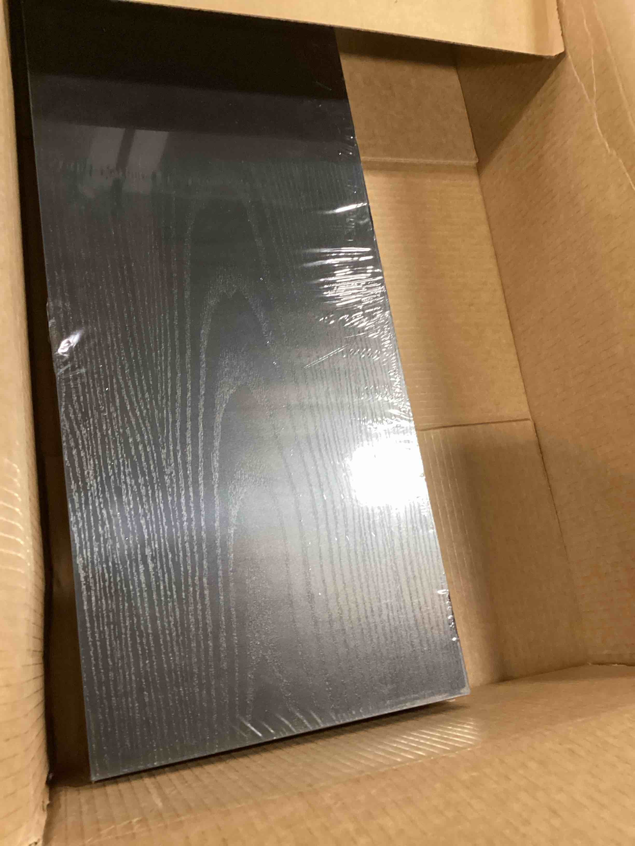 https://s3.amazonaws.com/lotting-images-prod/bidfta/PNK0512889_1729872475218.jpeg