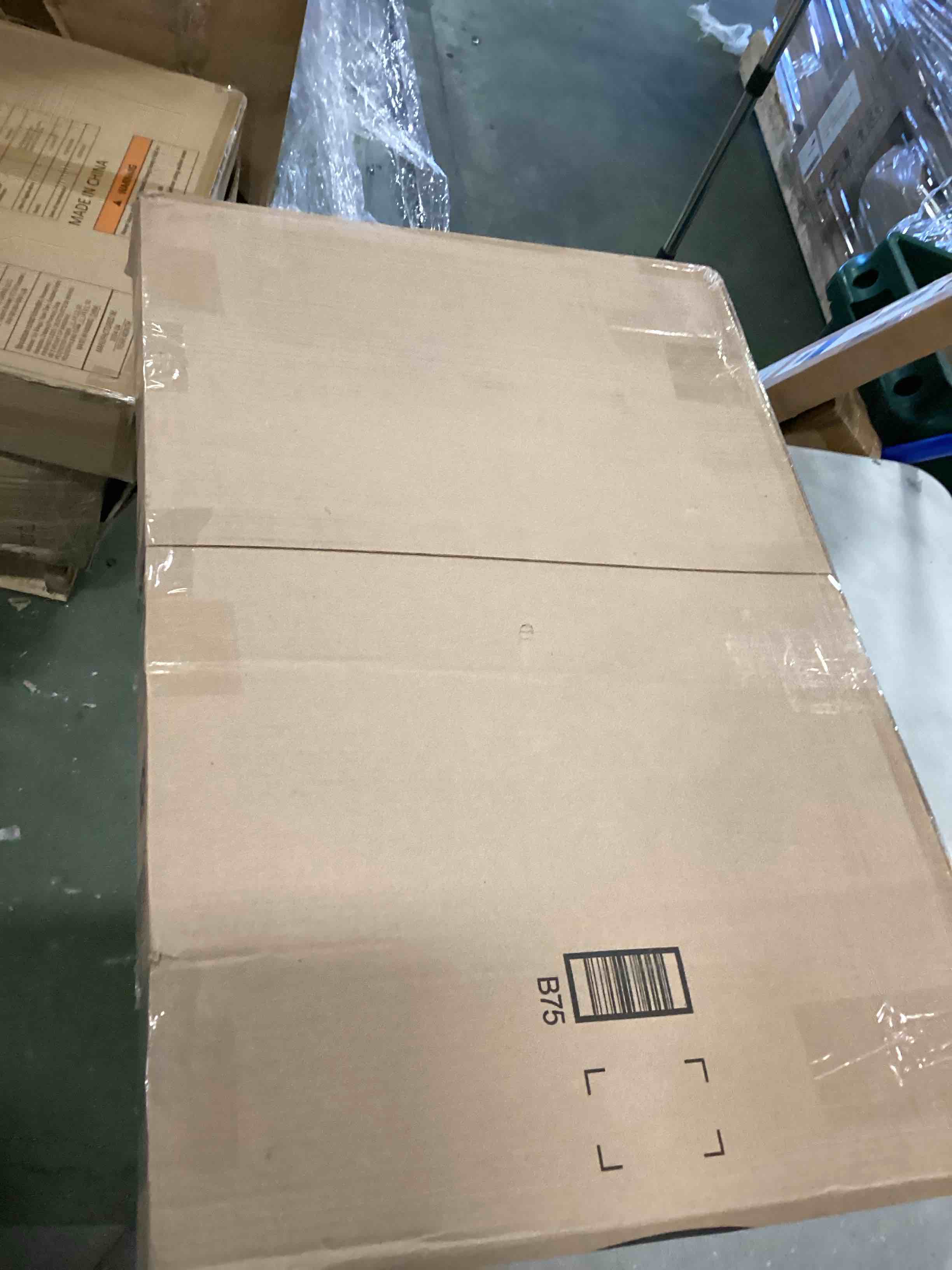 https://s3.amazonaws.com/lotting-images-prod/bidfta/PNK0513080_1729800119557.jpeg