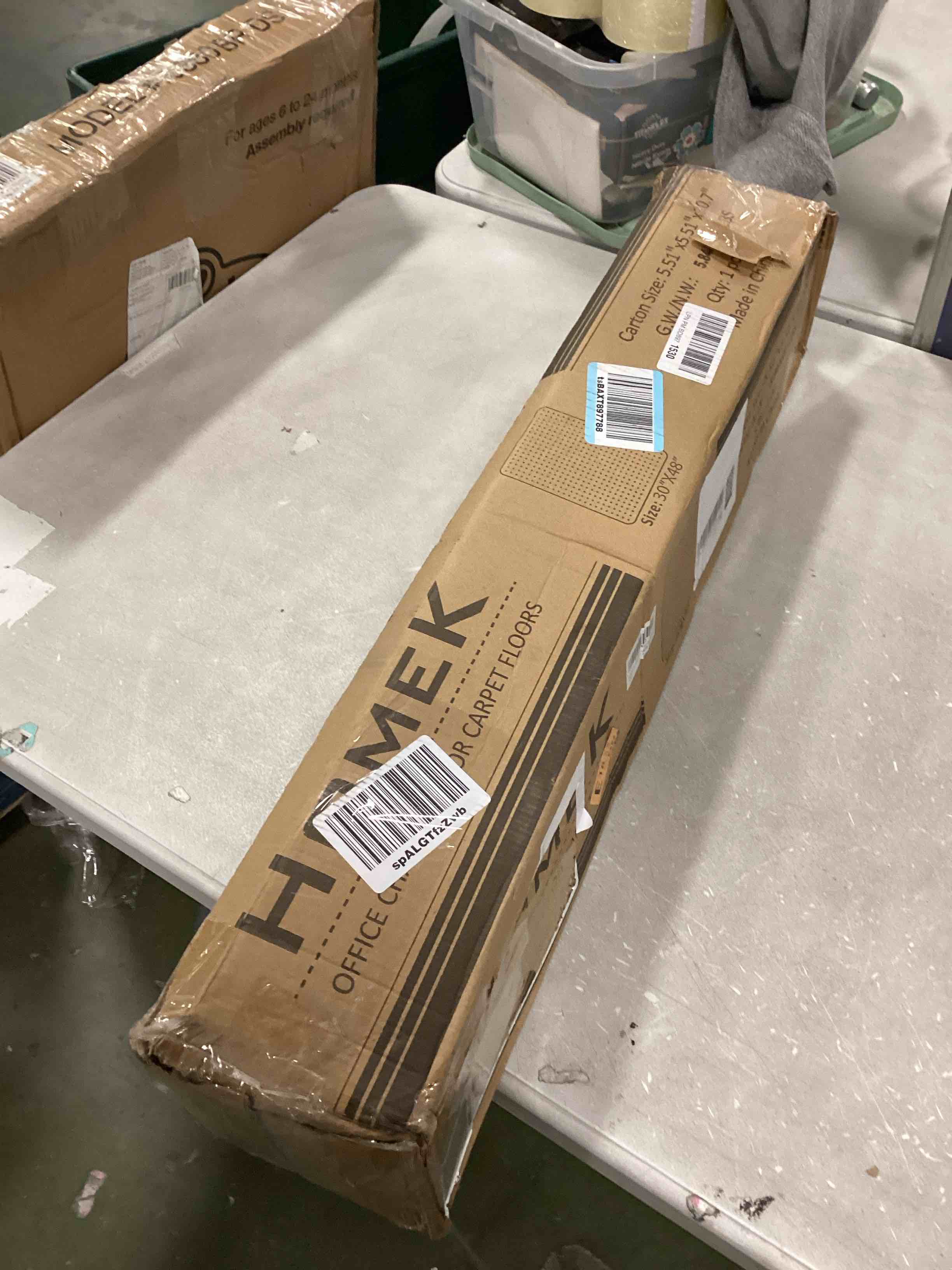 https://s3.amazonaws.com/lotting-images-prod/bidfta/PNK0513312_1729772427286.jpeg