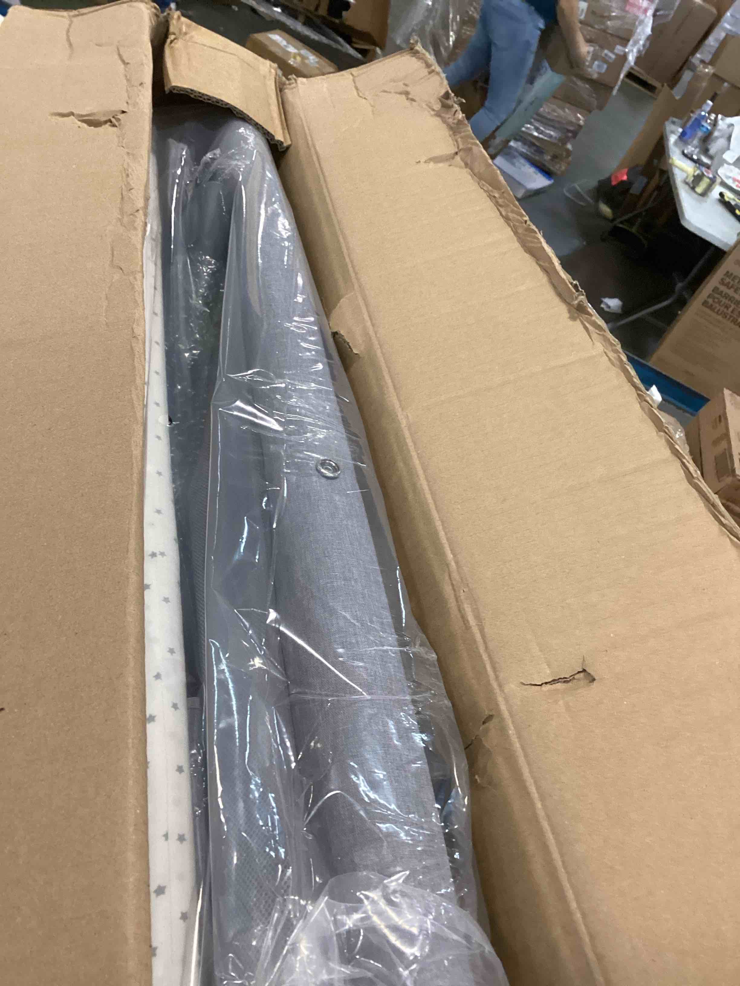 https://s3.amazonaws.com/lotting-images-prod/bidfta/PNK0513441_1729701326868.jpeg