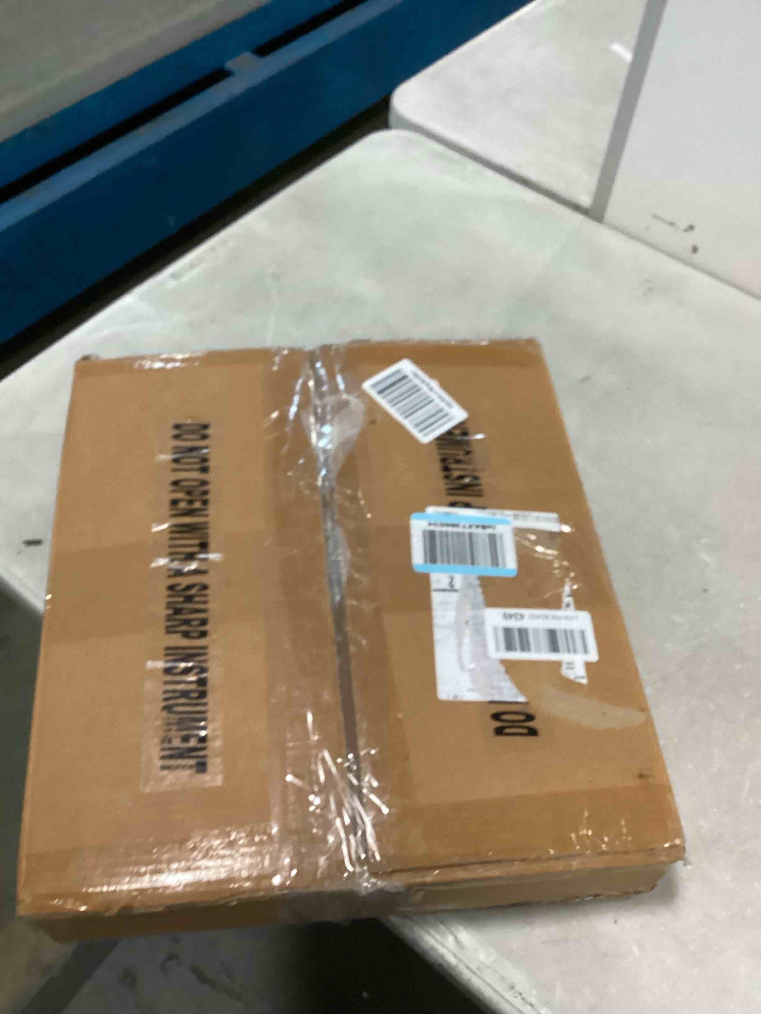 https://s3.amazonaws.com/lotting-images-prod/bidfta/PNK0513487_1729695920796.jpeg