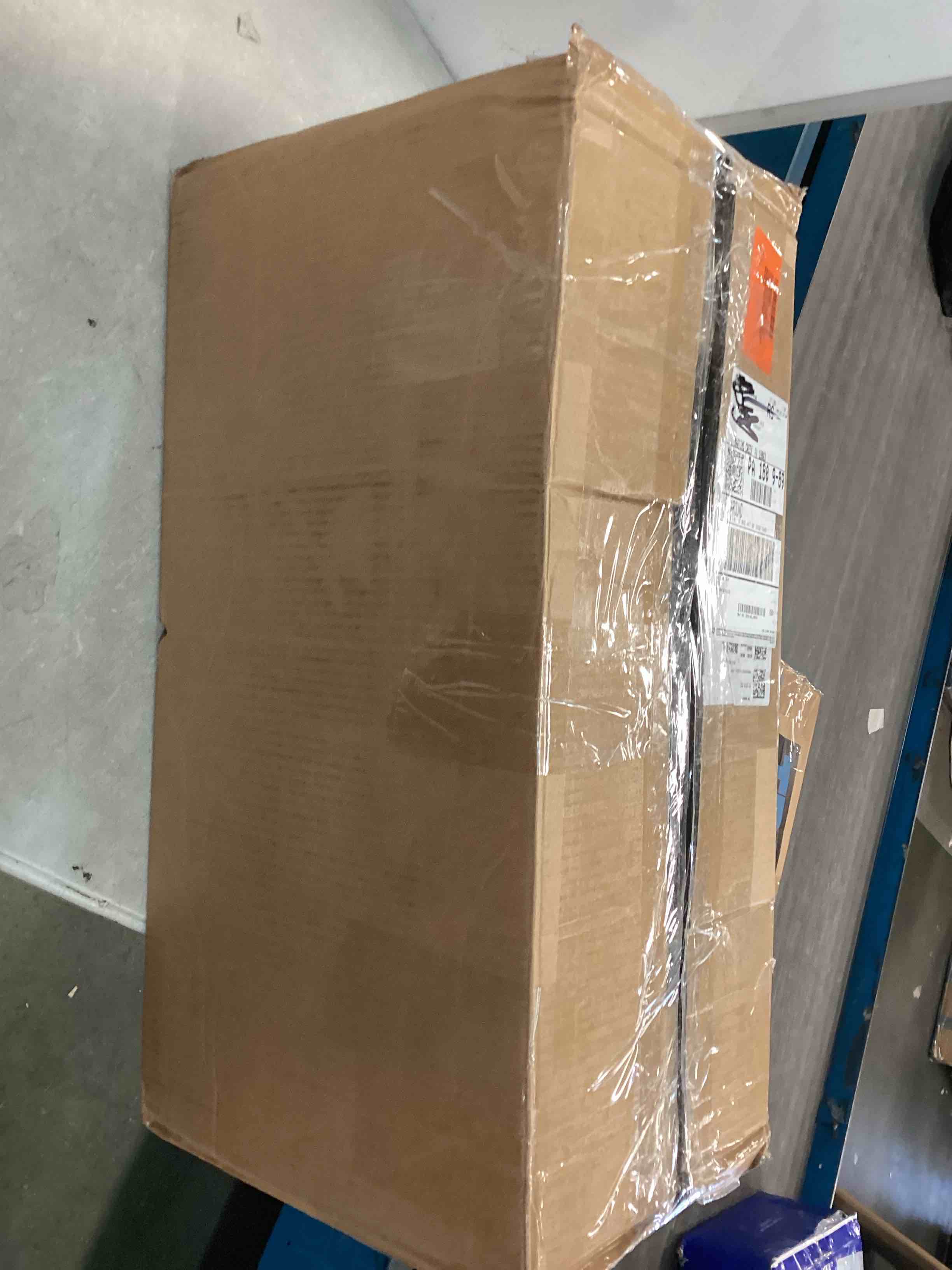 https://s3.amazonaws.com/lotting-images-prod/bidfta/PNK0514734_1730468537042.jpeg