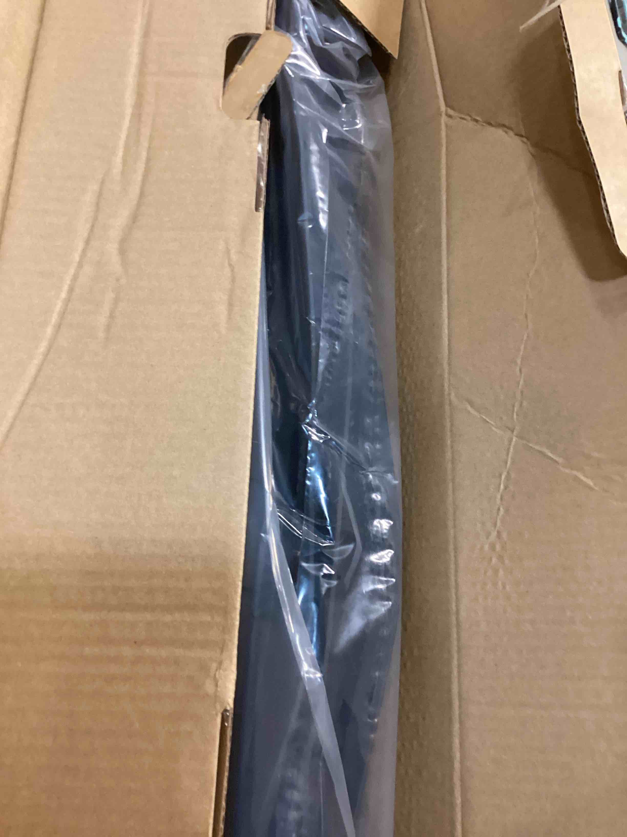 https://s3.amazonaws.com/lotting-images-prod/bidfta/PNK0514937_1730378938703.jpeg