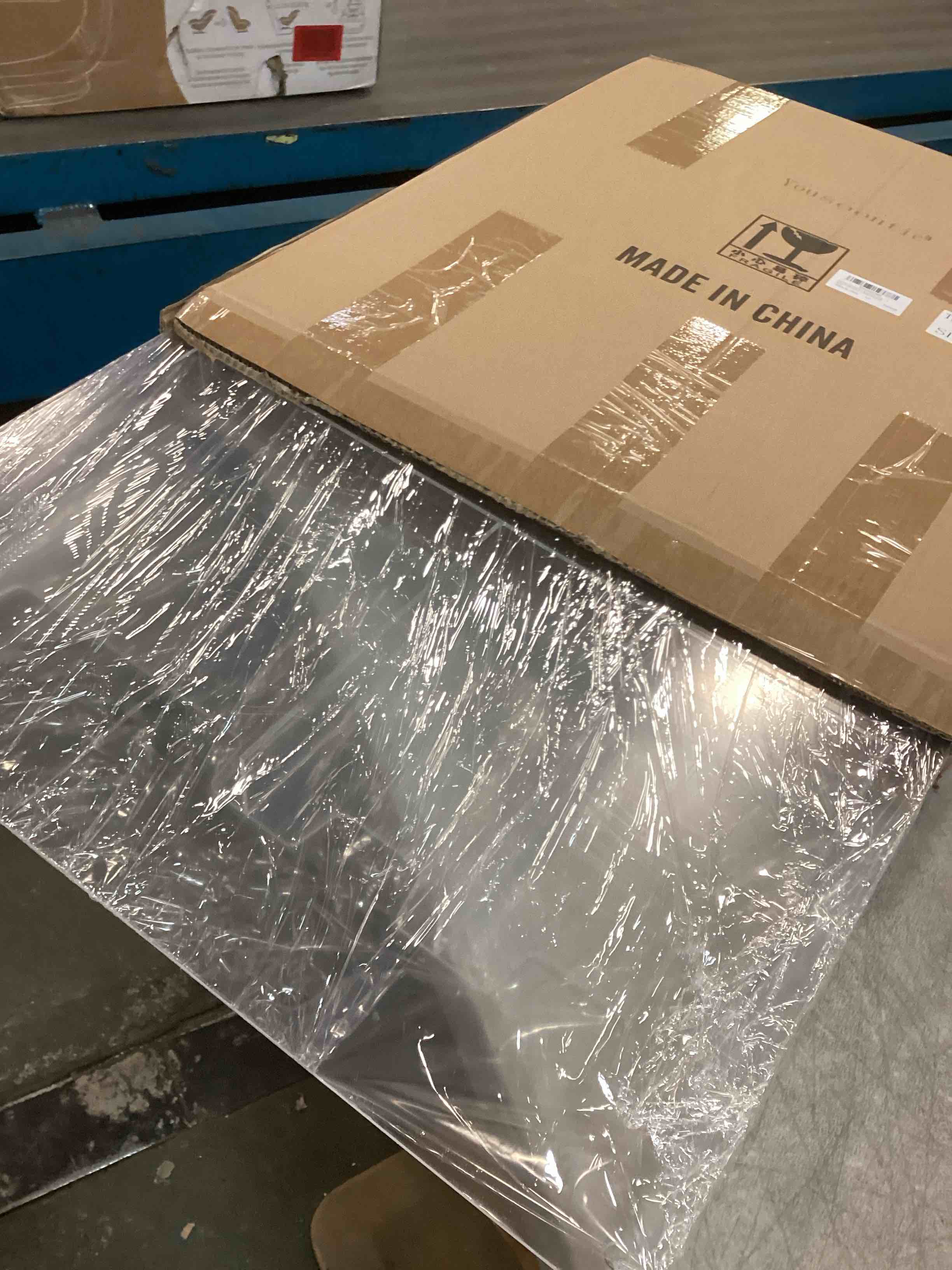https://s3.amazonaws.com/lotting-images-prod/bidfta/PNK0515250_1730232407627.jpeg