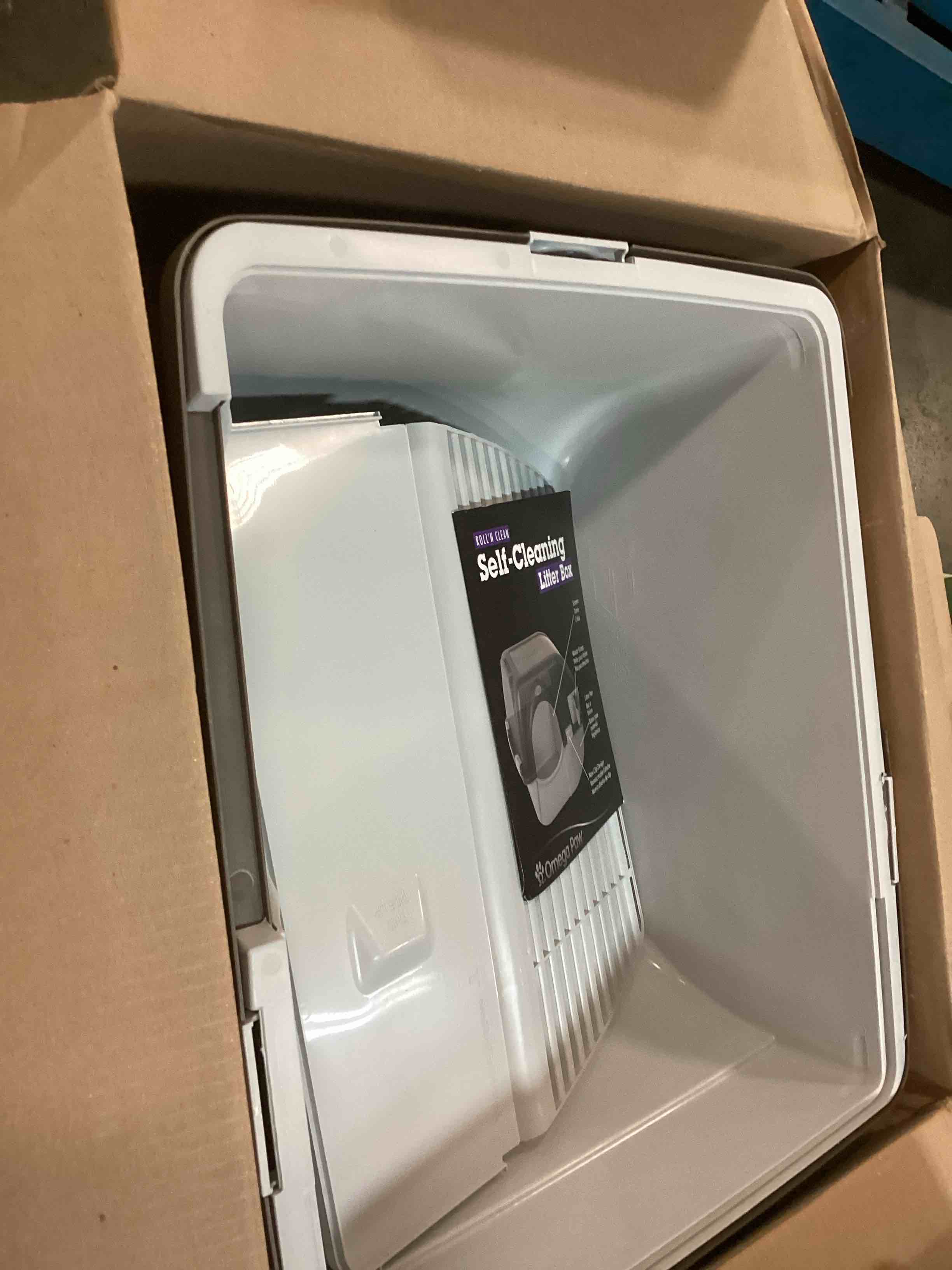https://s3.amazonaws.com/lotting-images-prod/bidfta/PNK0515510_1730205700319.jpeg