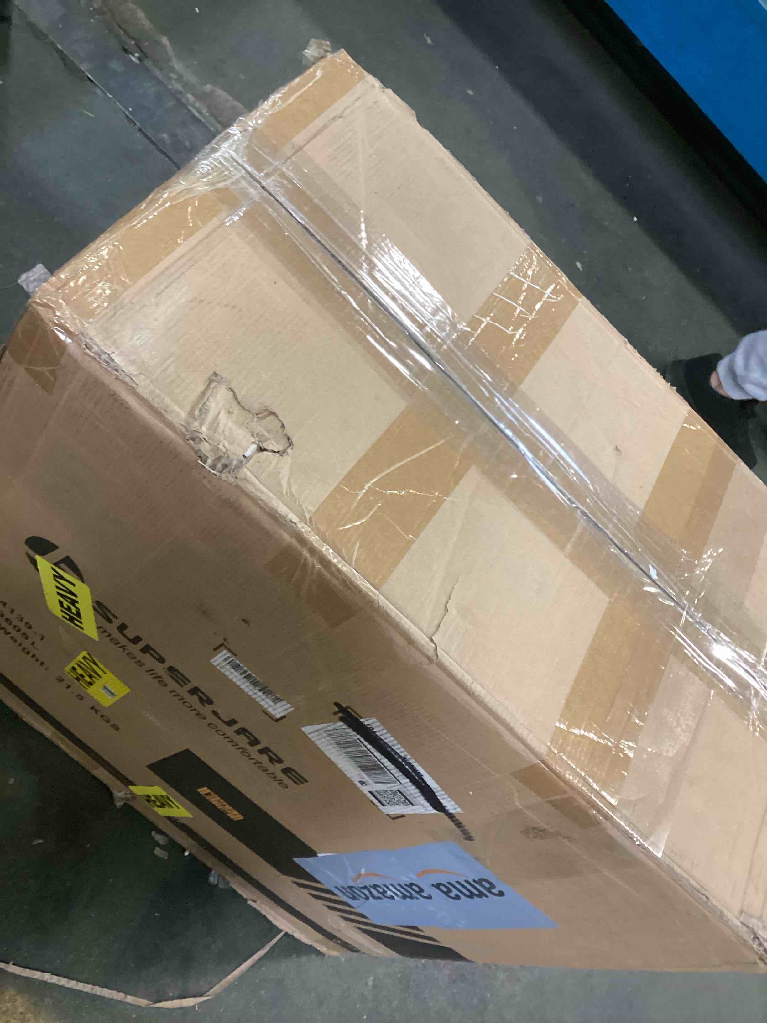 https://s3.amazonaws.com/lotting-images-prod/bidfta/PNK0515586_1730136409291.jpeg