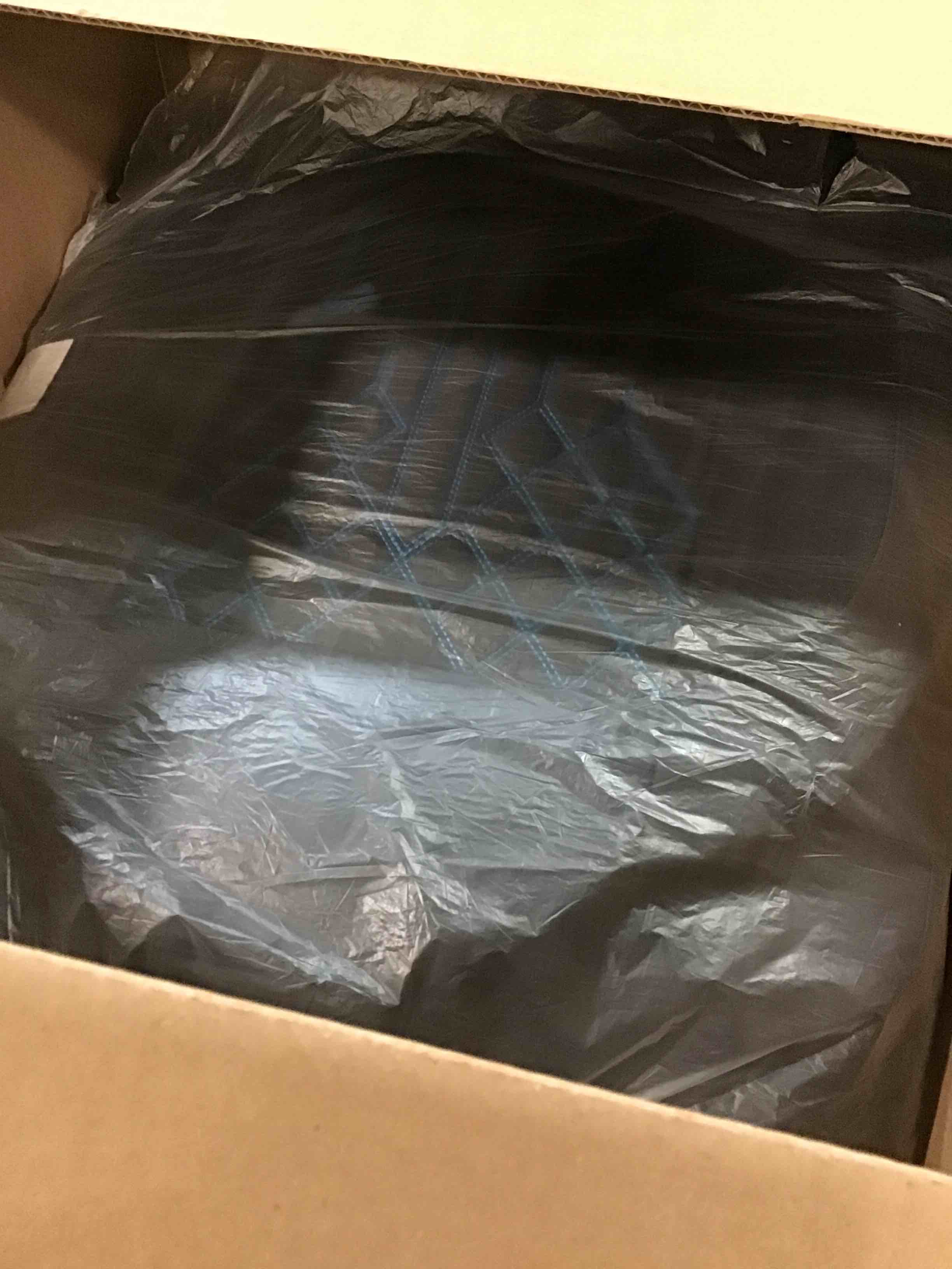 https://s3.amazonaws.com/lotting-images-prod/bidfta/PNK0516196_1730422297576.jpeg