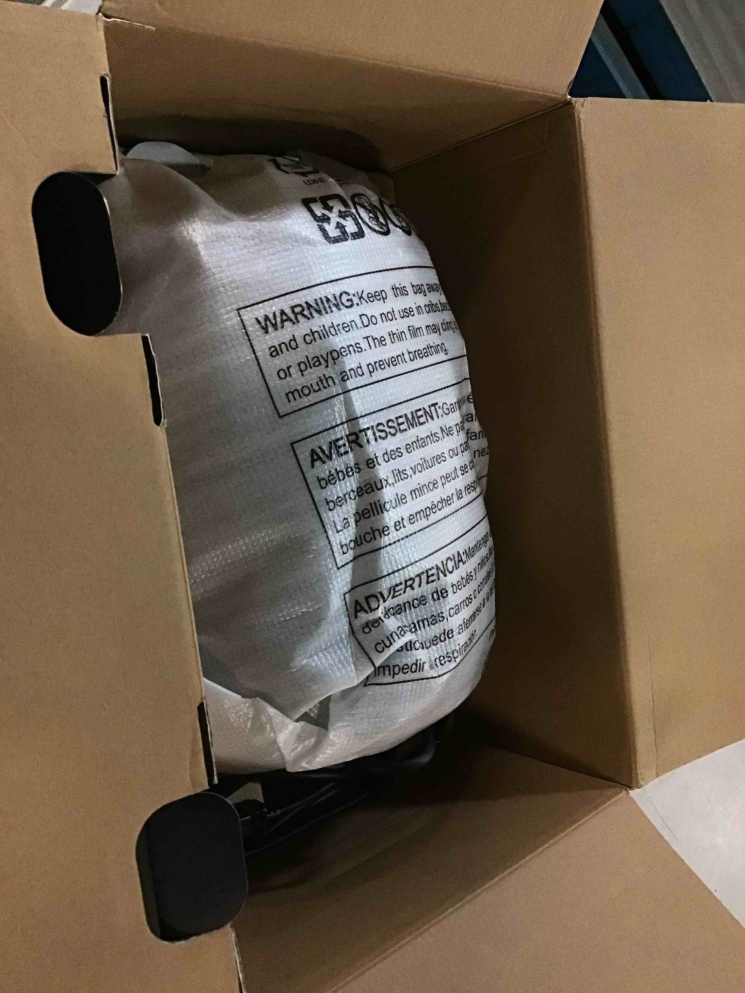 https://s3.amazonaws.com/lotting-images-prod/bidfta/PNK0516245_1730417496036.jpeg