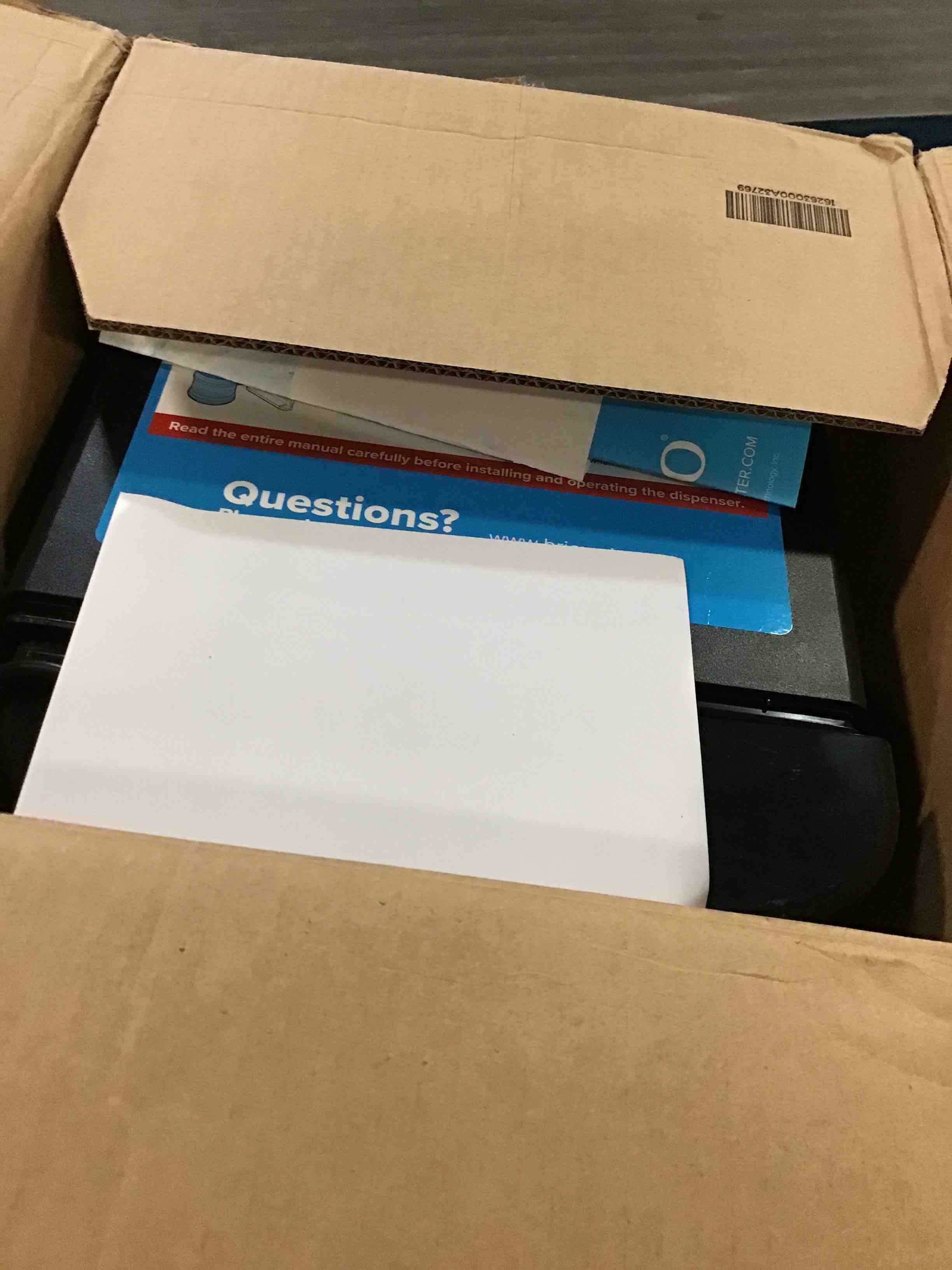 https://s3.amazonaws.com/lotting-images-prod/bidfta/PNK0516263_1730415089665.jpeg