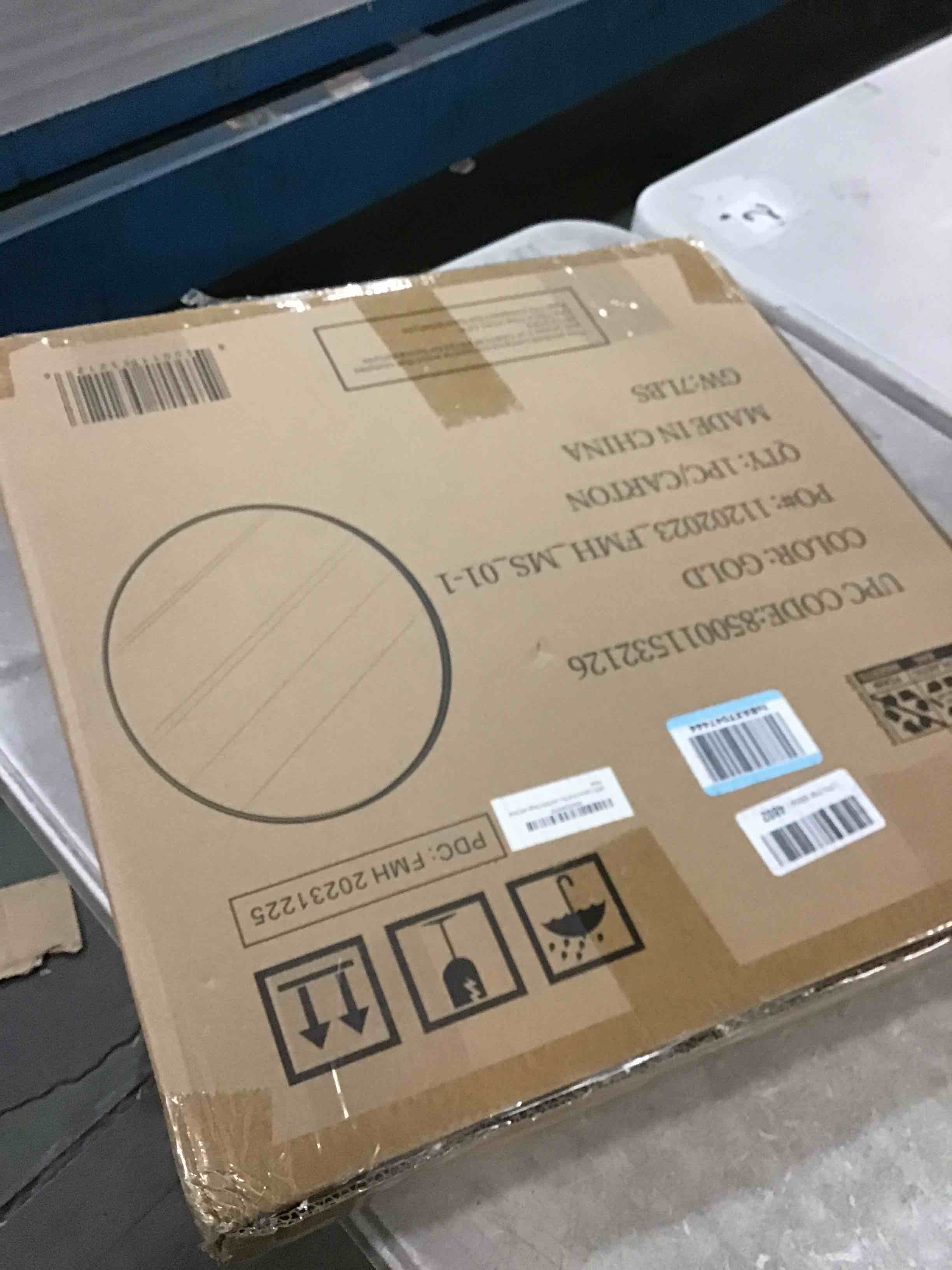 https://s3.amazonaws.com/lotting-images-prod/bidfta/PNK0516378_1730348714832.jpeg