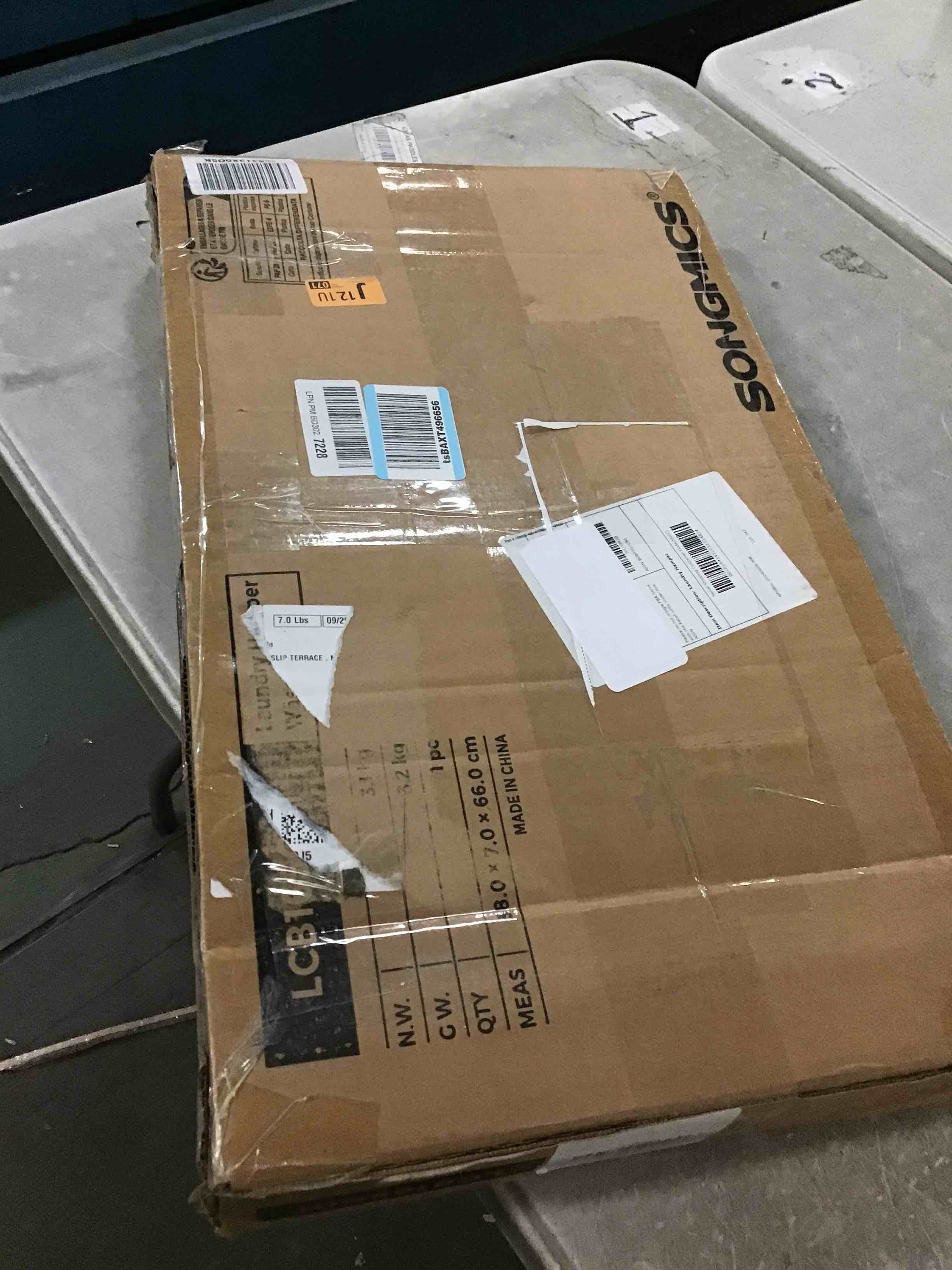 https://s3.amazonaws.com/lotting-images-prod/bidfta/PNK0516413_1730342049510.jpeg