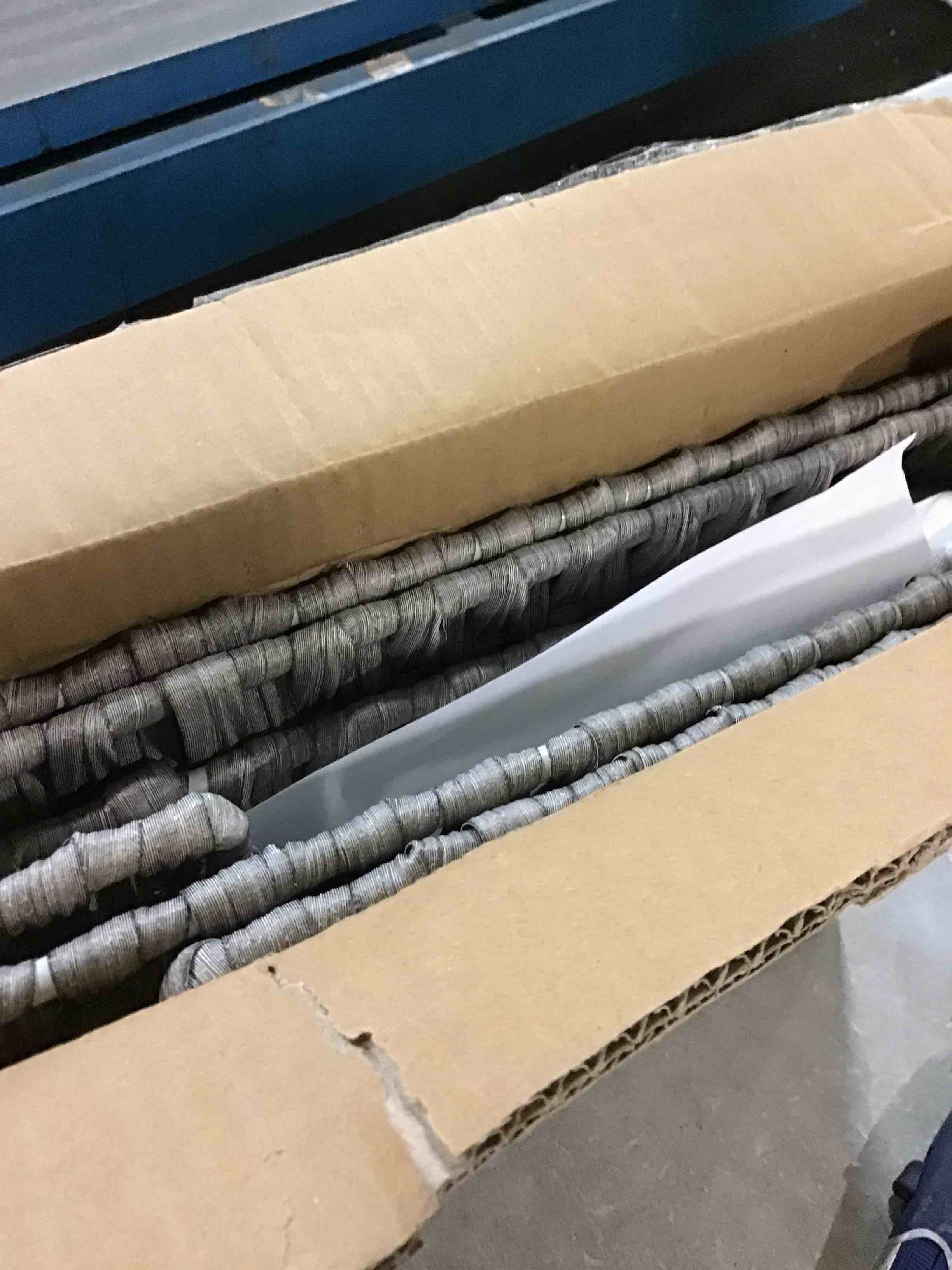 https://s3.amazonaws.com/lotting-images-prod/bidfta/PNK0516413_1730342062341.jpeg