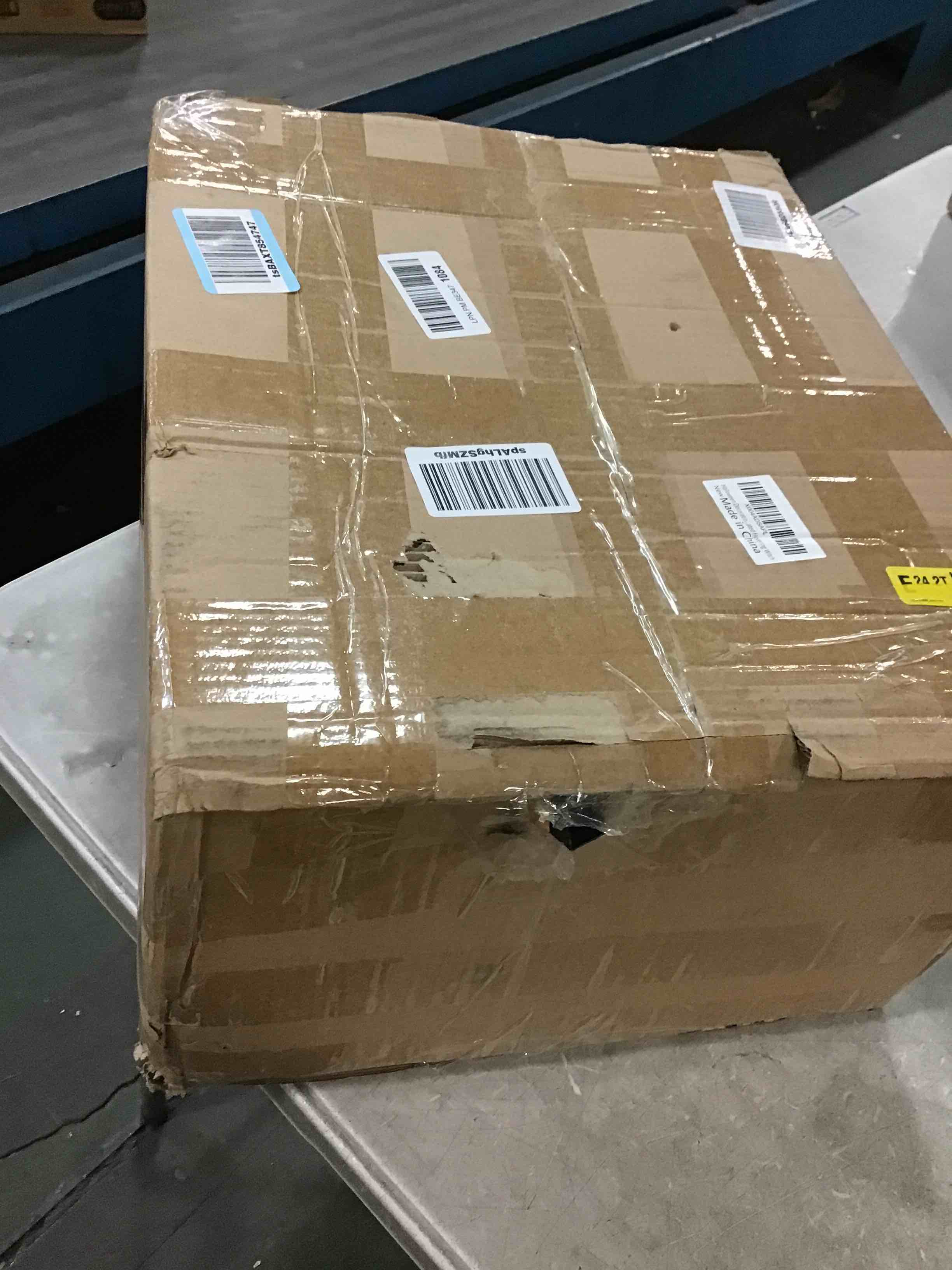 https://s3.amazonaws.com/lotting-images-prod/bidfta/PNK0516738_1730178824027.jpeg