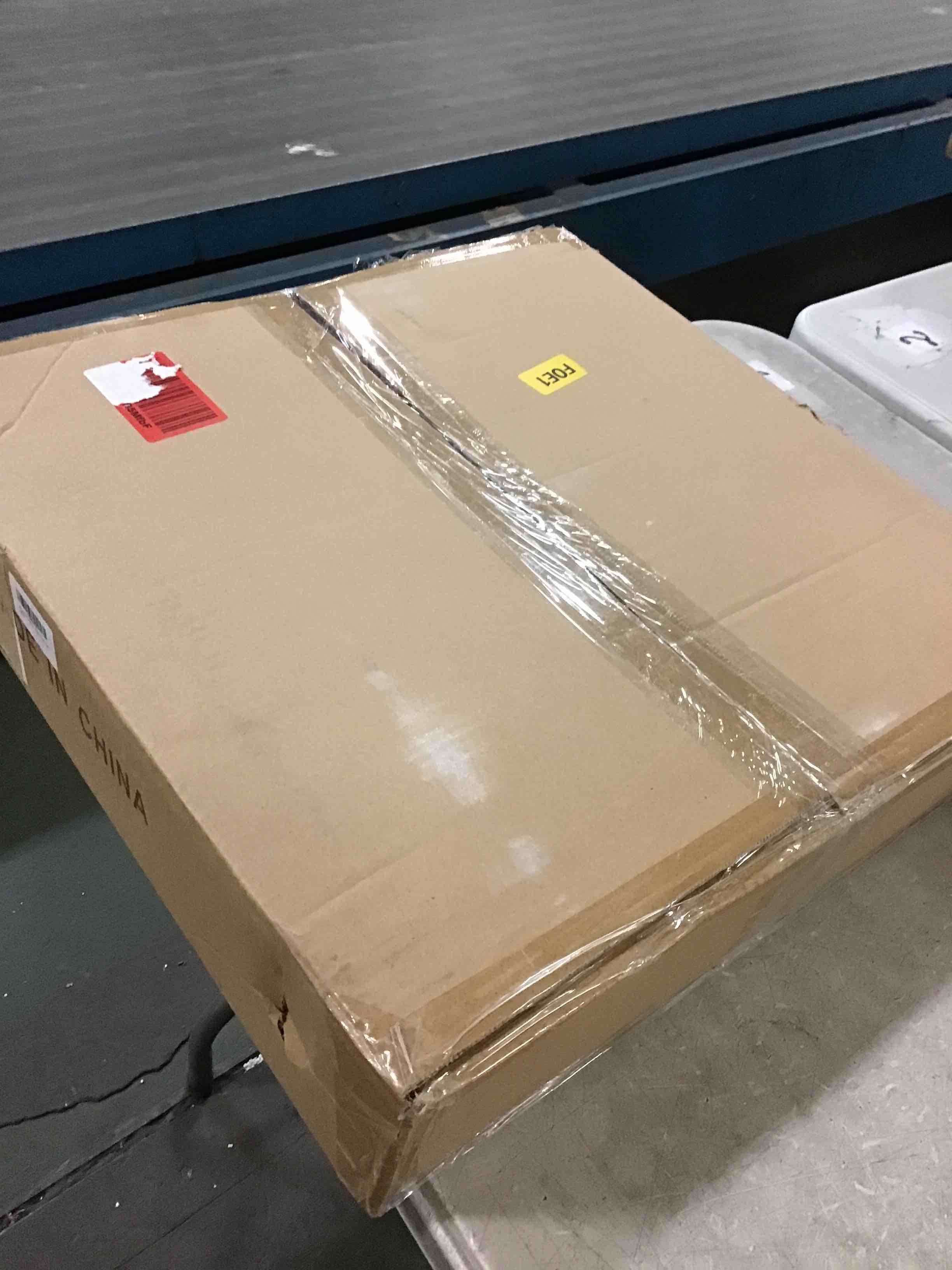 https://s3.amazonaws.com/lotting-images-prod/bidfta/PNK0516865_1730156094106.jpeg