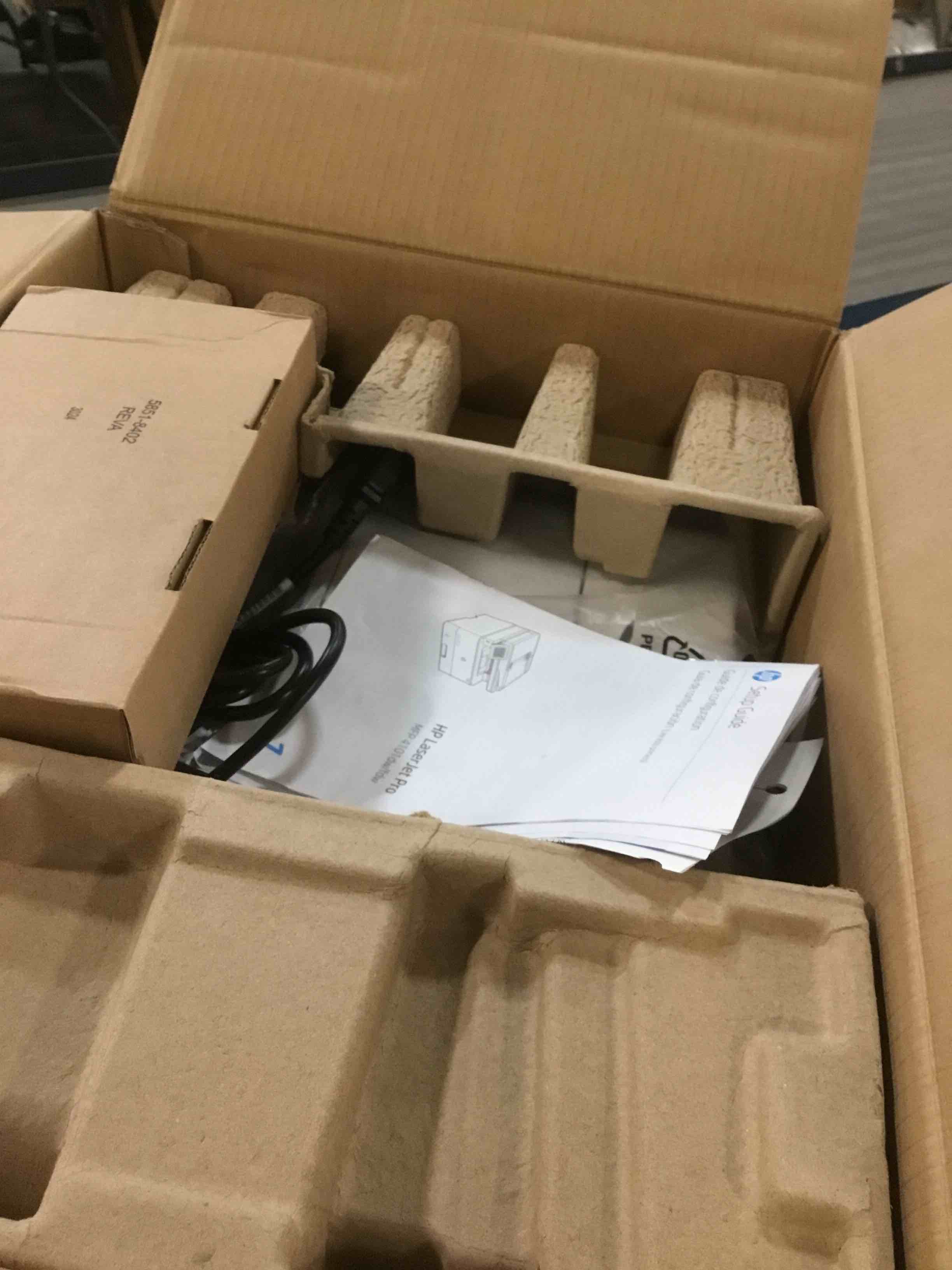 https://s3.amazonaws.com/lotting-images-prod/bidfta/PNK0516932_1729913172899.jpeg